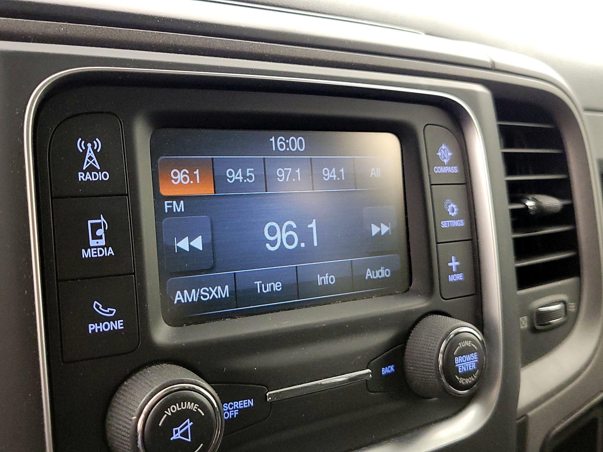 Thumbnail: 2020 RAM 1500 Classic - 15
