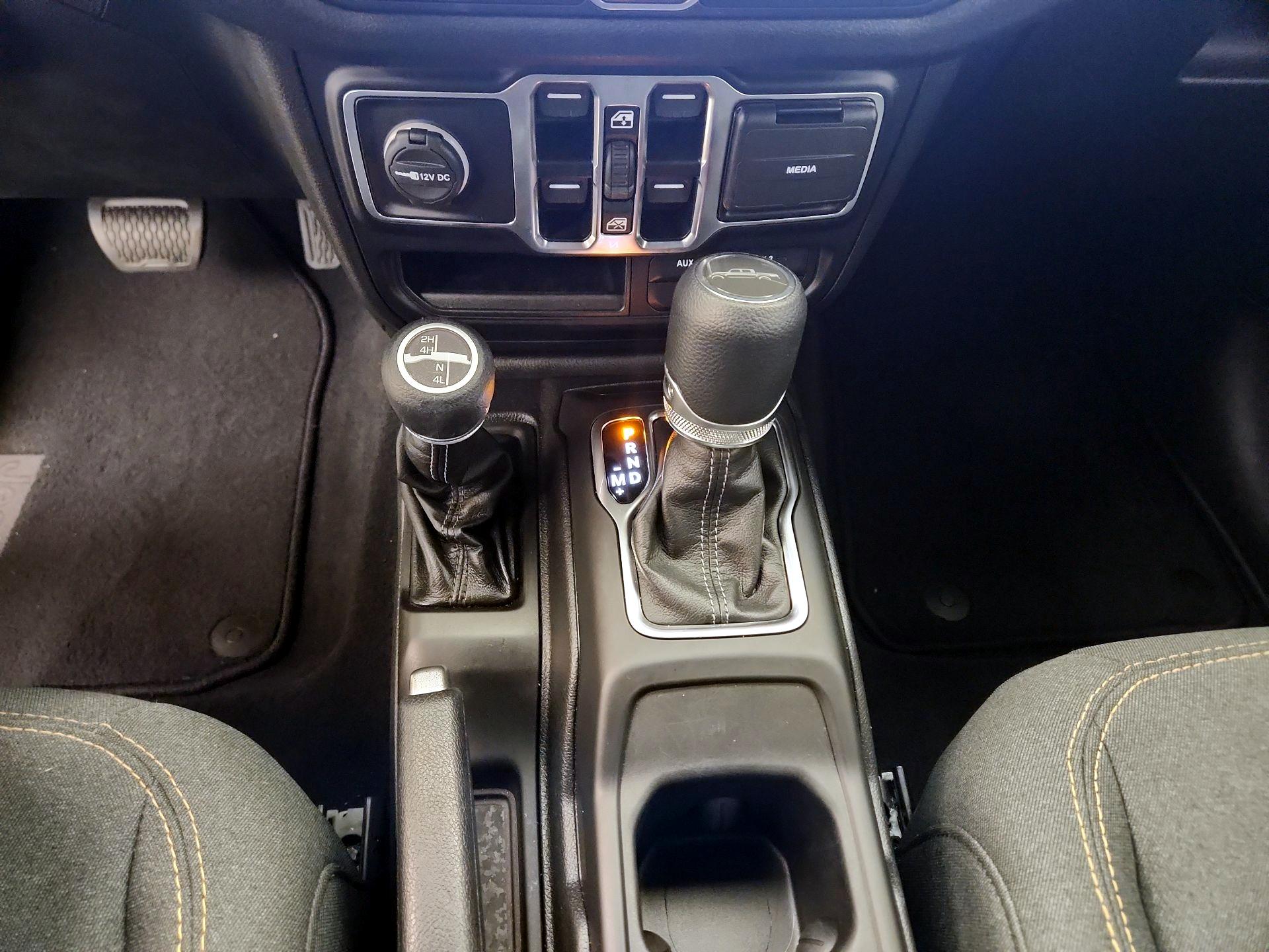 Thumbnail: 2025 Jeep Gladiator - 18