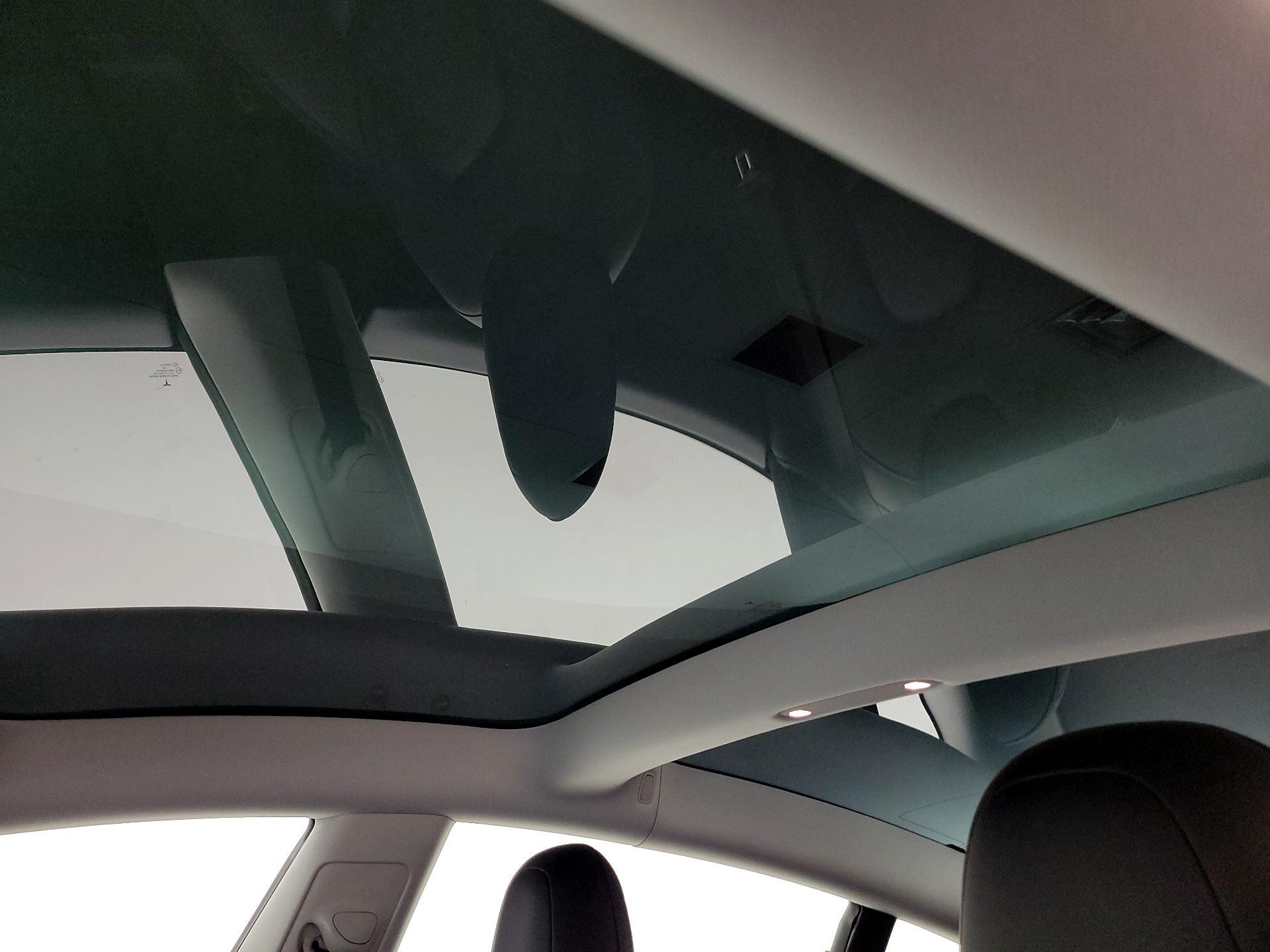 Thumbnail: 2019 Tesla Model 3 - 18