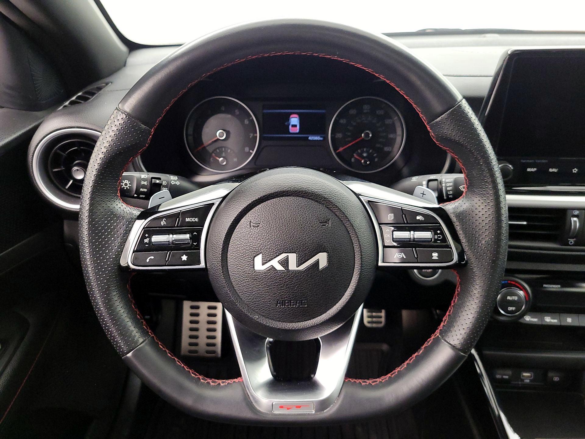 Thumbnail: 2023 Kia Forte - 10
