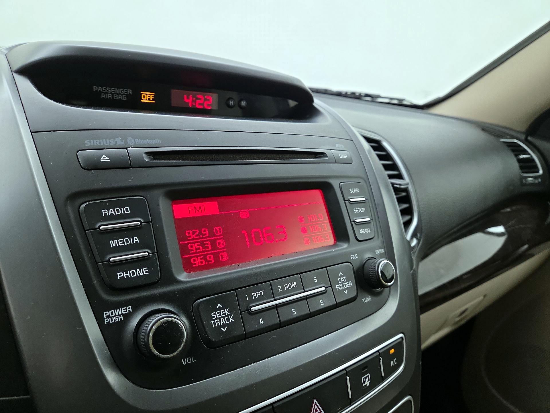 Thumbnail: 2014 Kia Sorento - 14