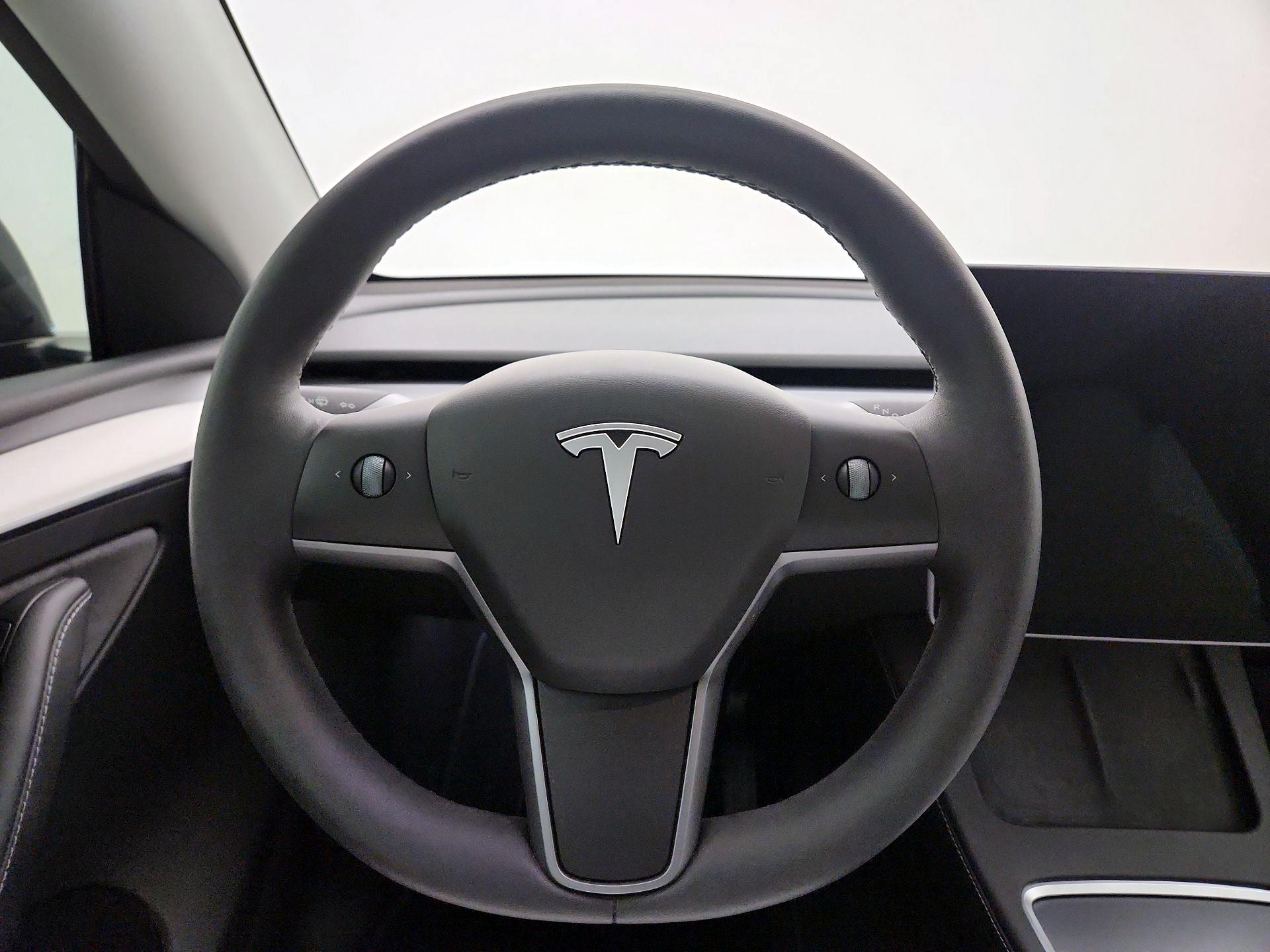 Thumbnail: 2024 Tesla Model Y - 10