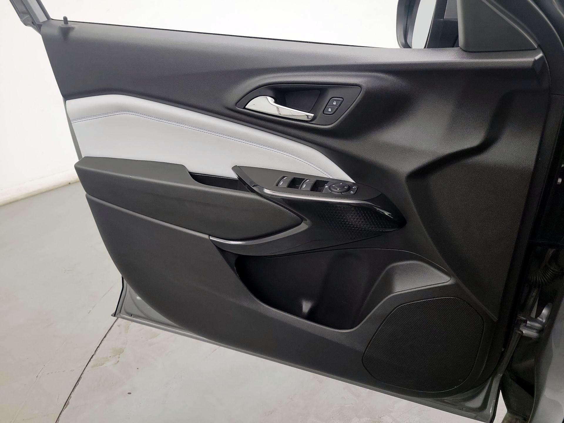 Thumbnail: 2025 Chevrolet Trax - 10