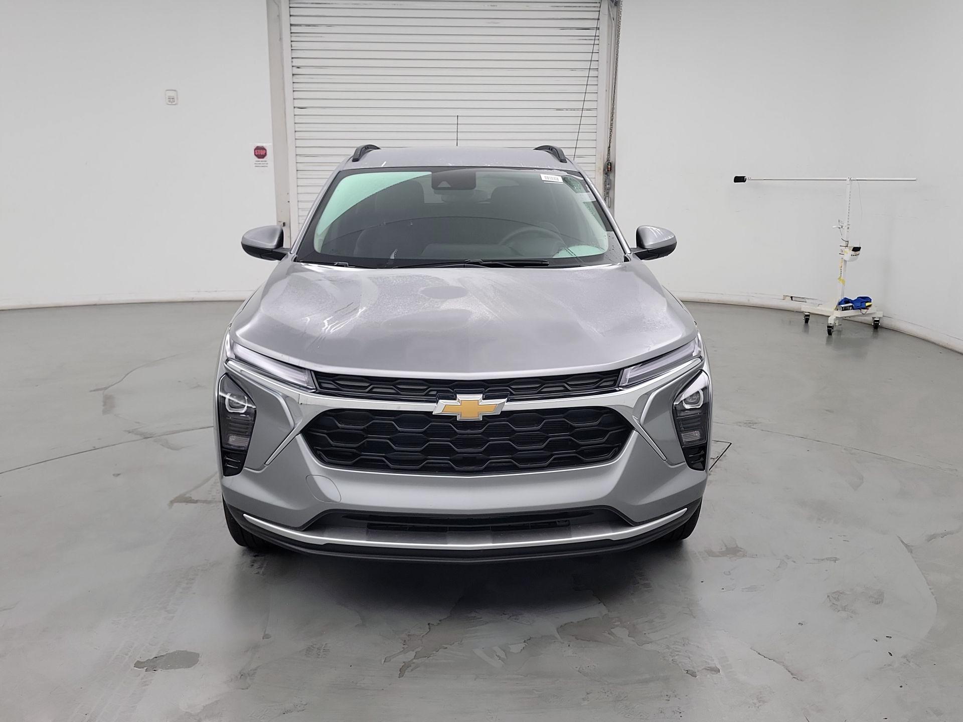 Thumbnail: 2025 Chevrolet Trax - 2