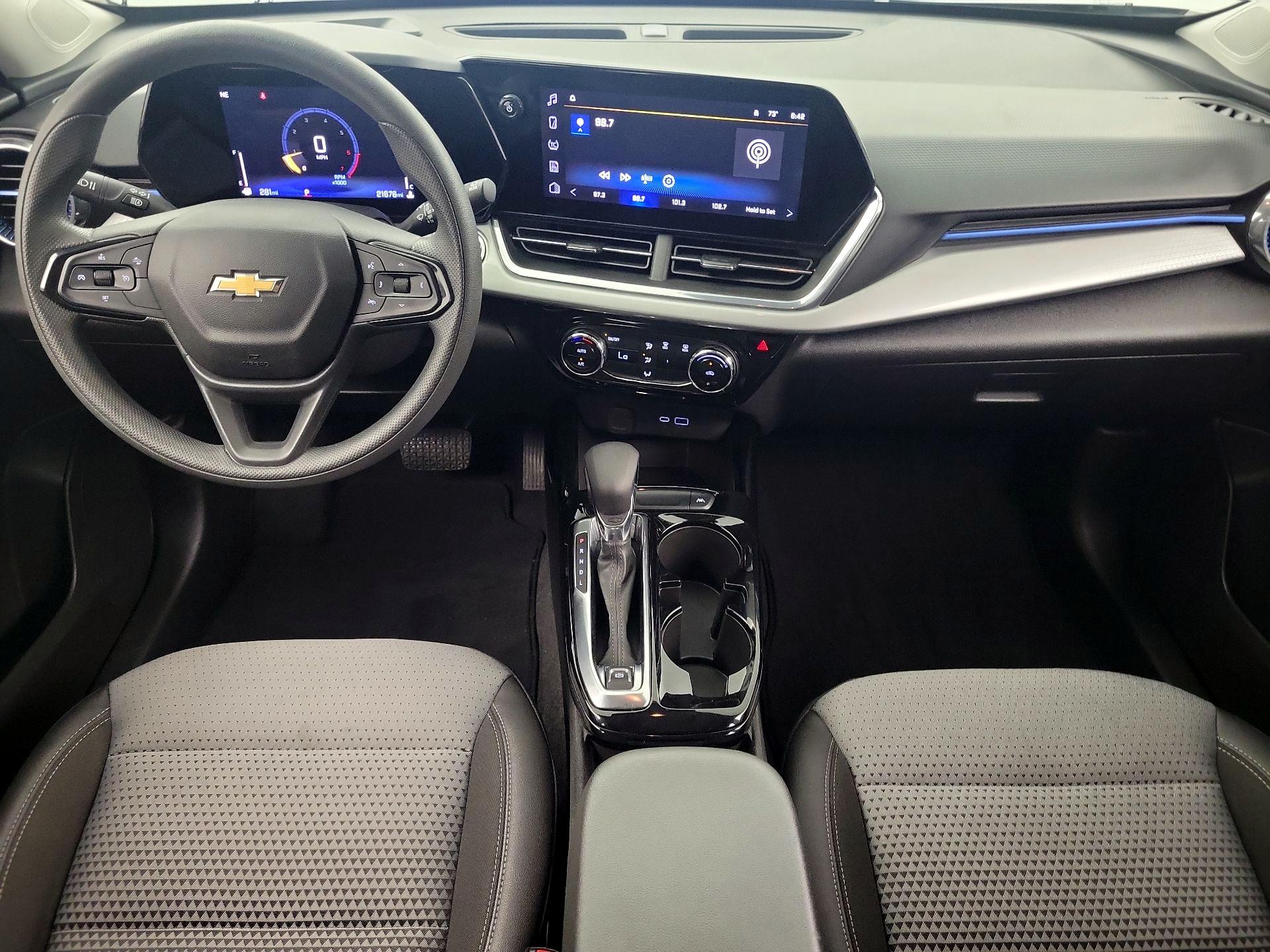 Thumbnail: 2025 Chevrolet Trax - 8