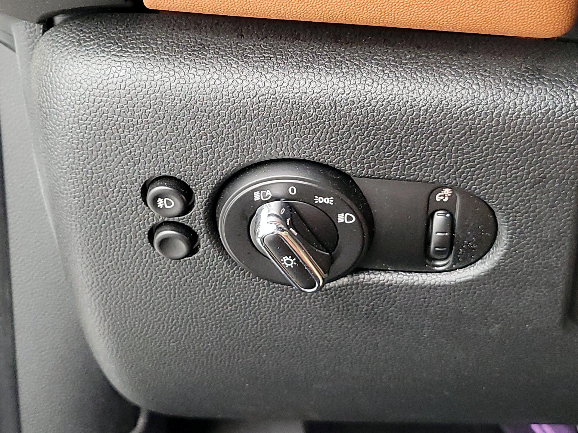 Thumbnail: 2019 MINI Cooper Hardtop - 13