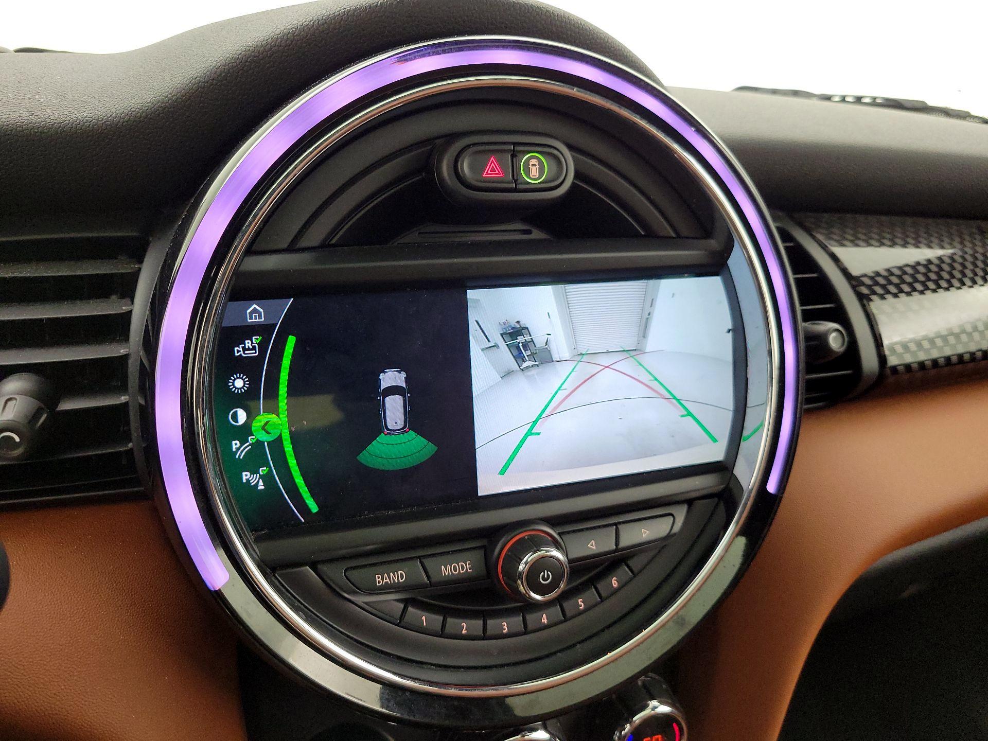 Thumbnail: 2019 MINI Cooper Hardtop - 15