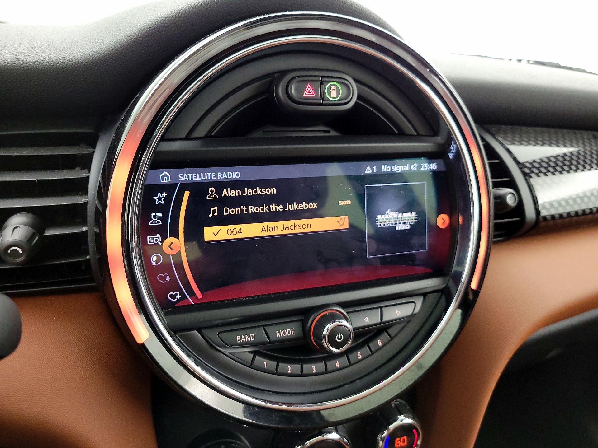 Thumbnail: 2019 MINI Cooper Hardtop - 16