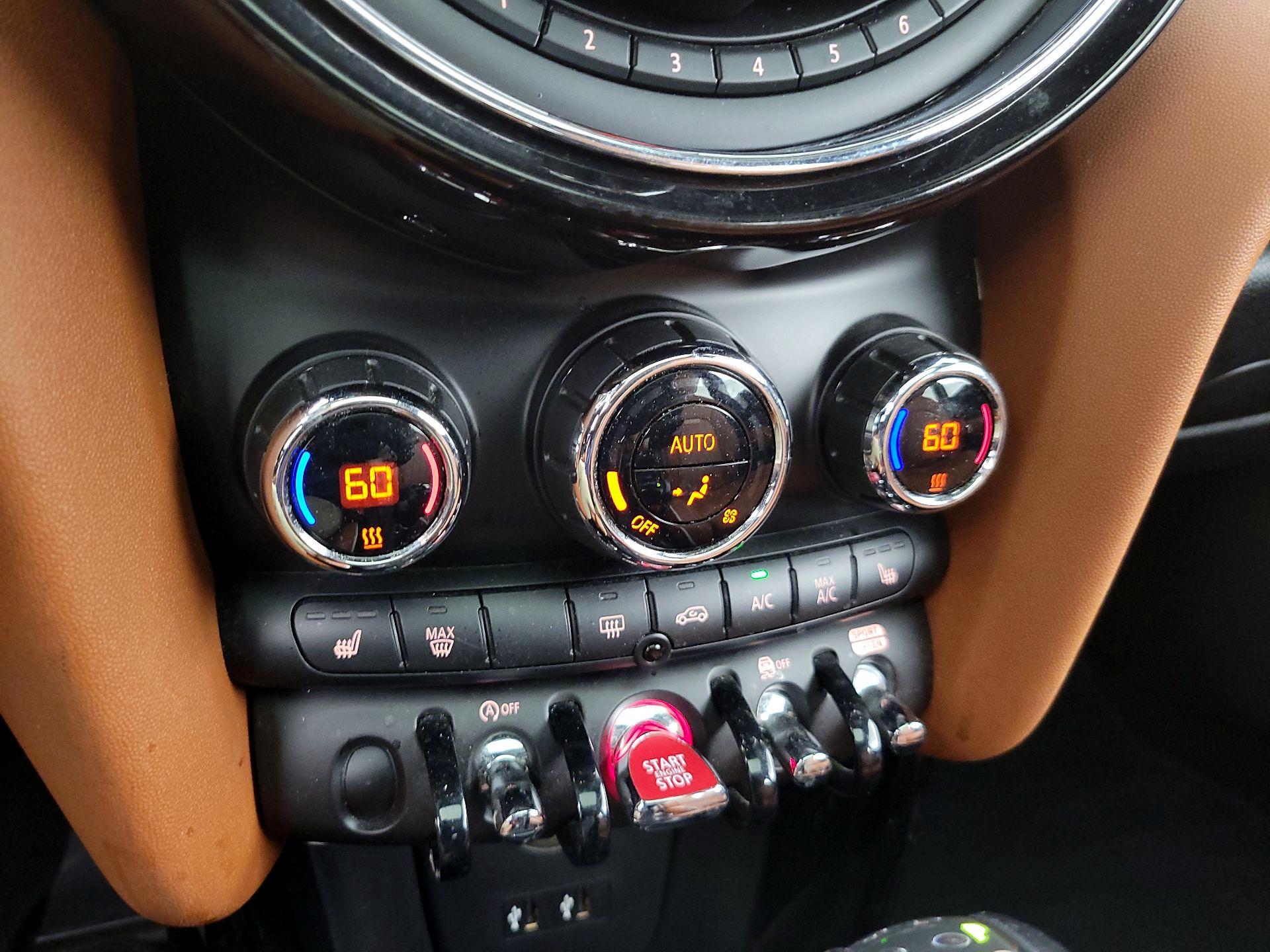 Thumbnail: 2019 MINI Cooper Hardtop - 17