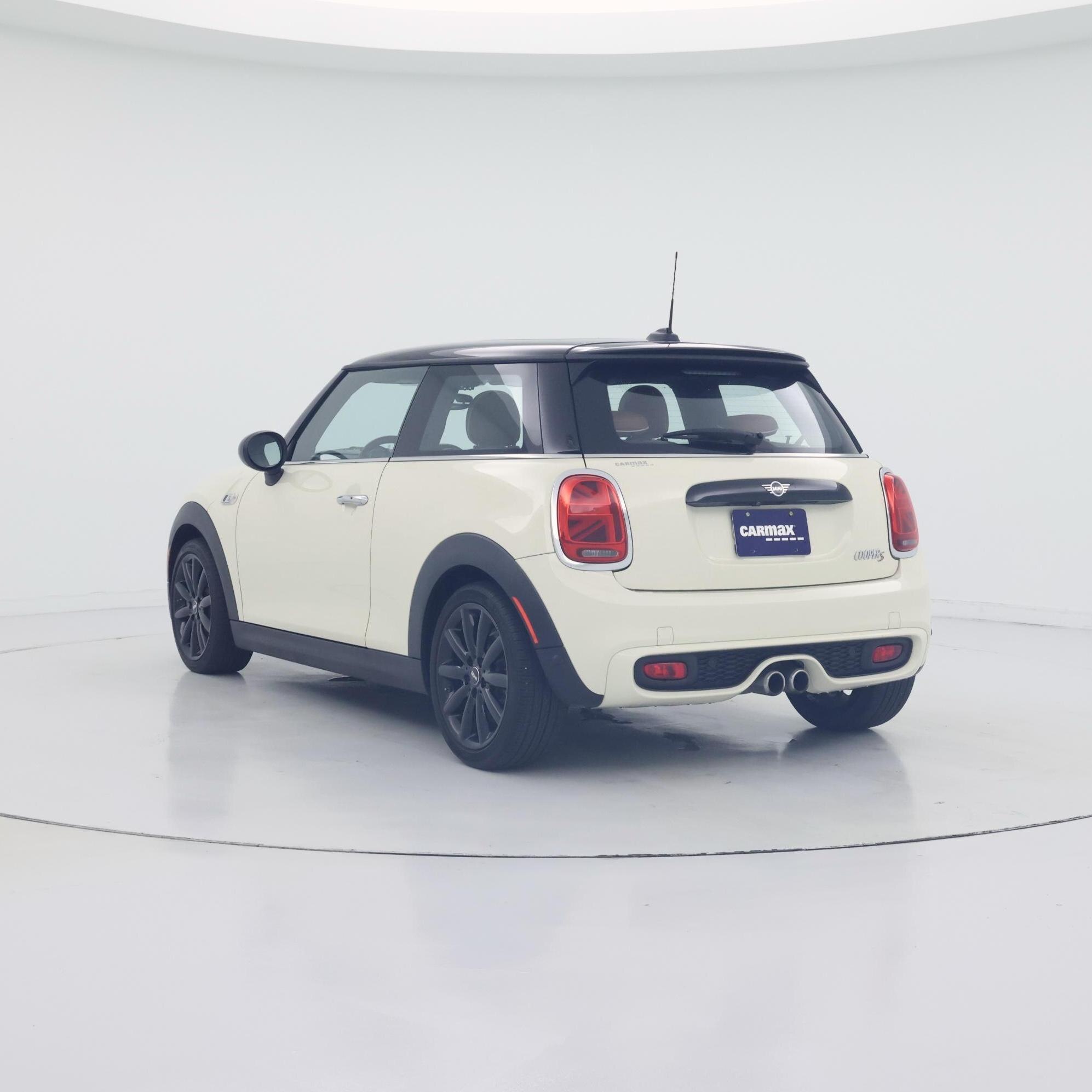 Thumbnail: 2019 MINI Cooper Hardtop - 2