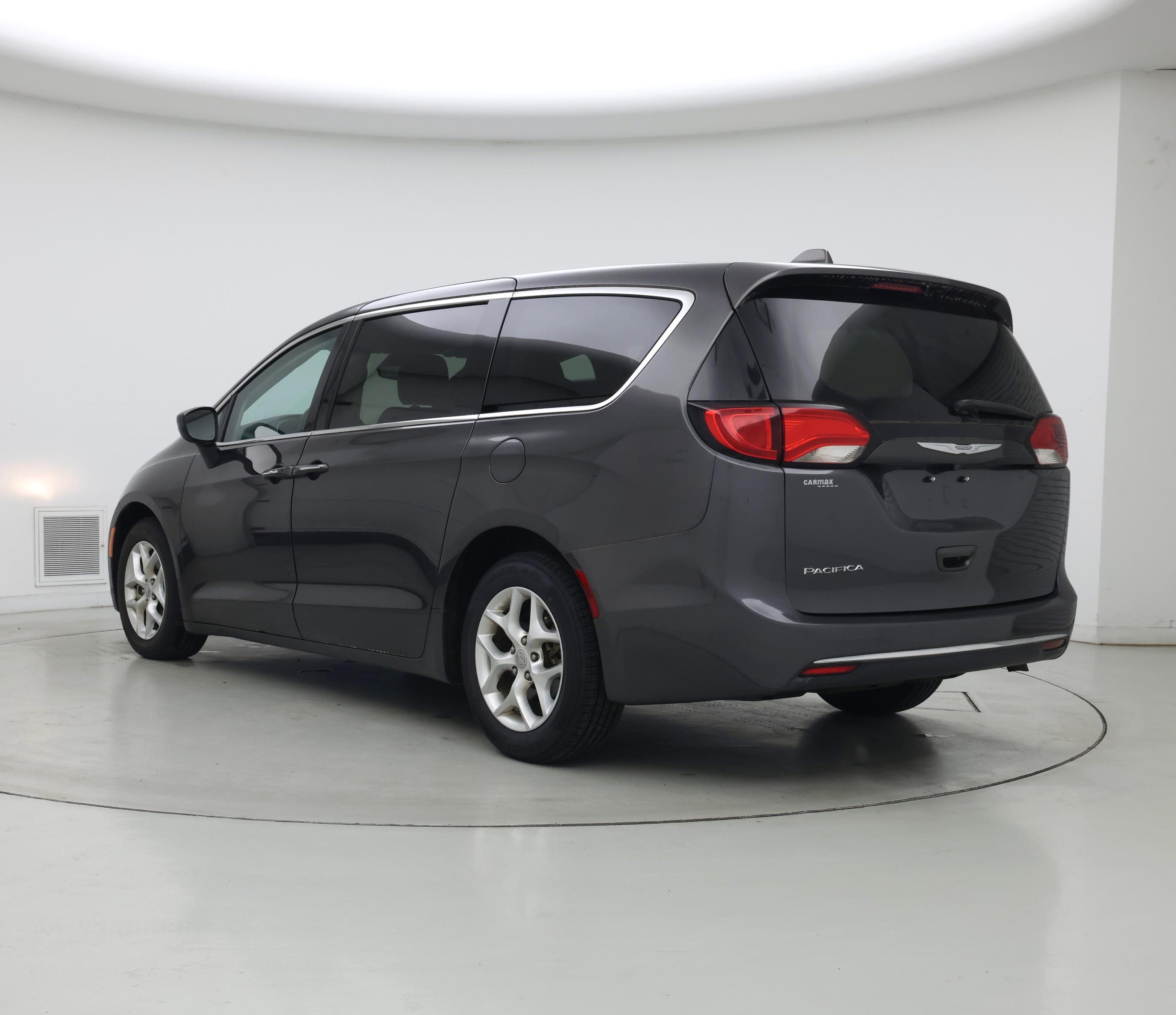 Thumbnail: 2017 Chrysler Pacifica - 2
