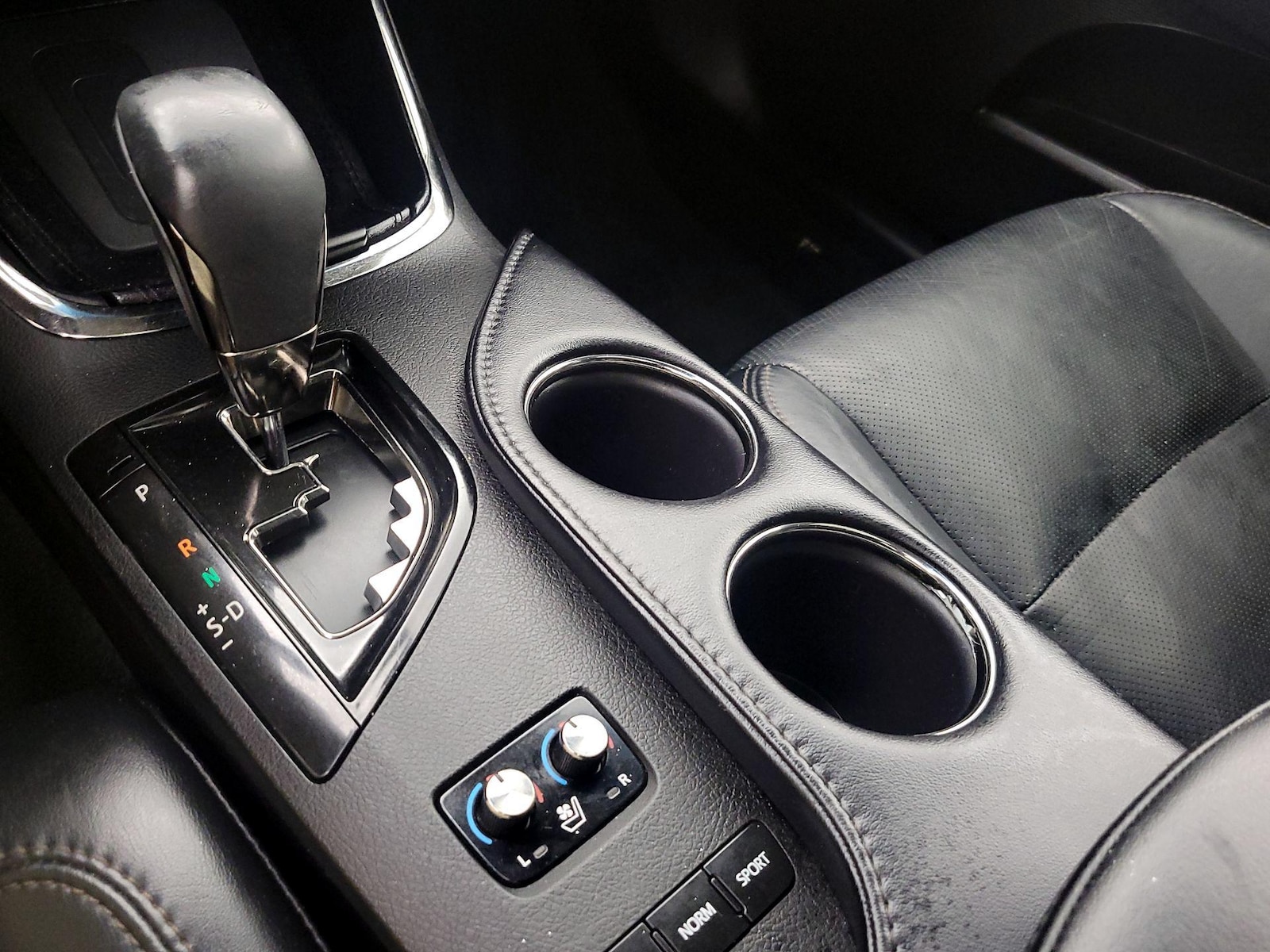 2017 Toyota Avalon Limited - Photo 19