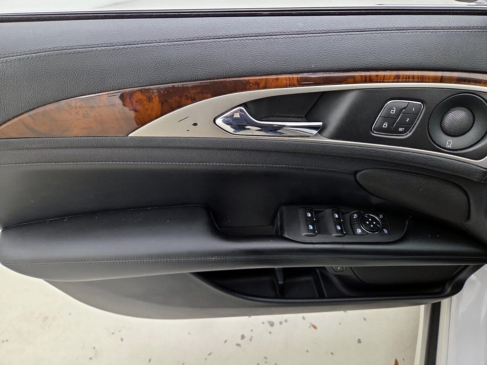 Thumbnail: 2020 Lincoln MKZ - 12