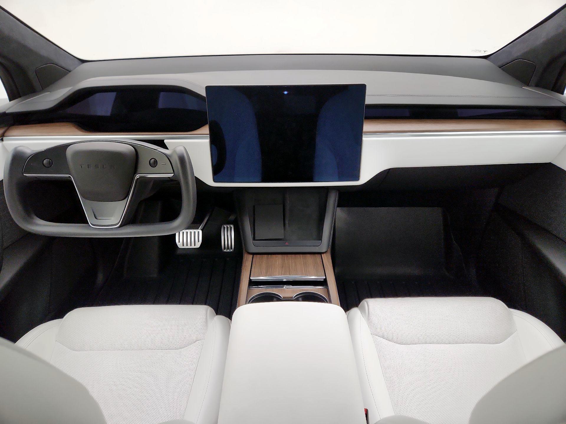 Thumbnail: 2023 Tesla Model X - 9