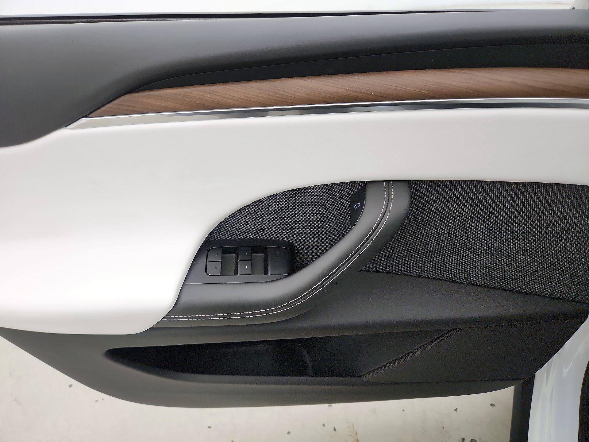 Thumbnail: 2023 Tesla Model X - 12