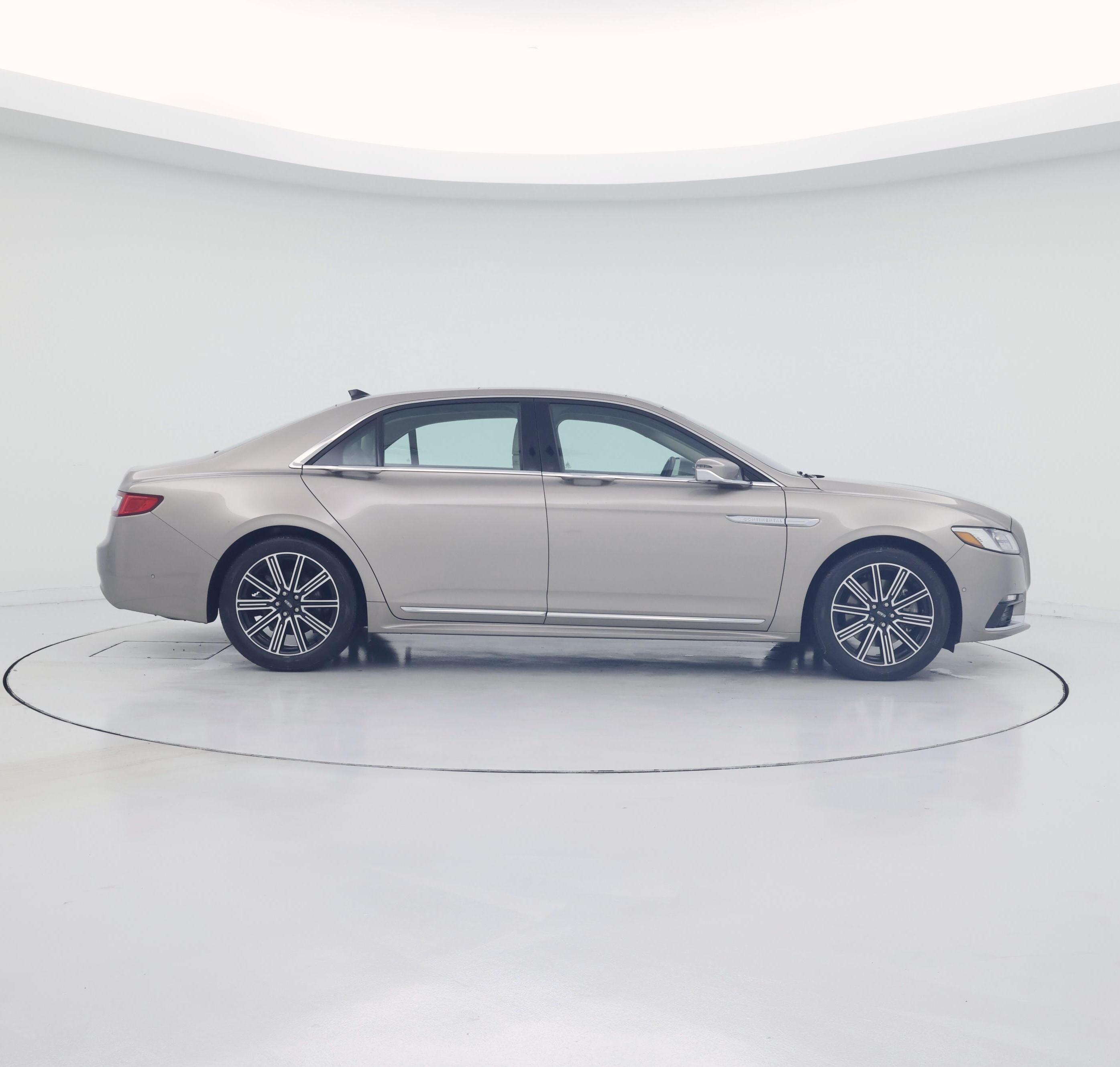 Thumbnail: 2019 Lincoln Continental - 7