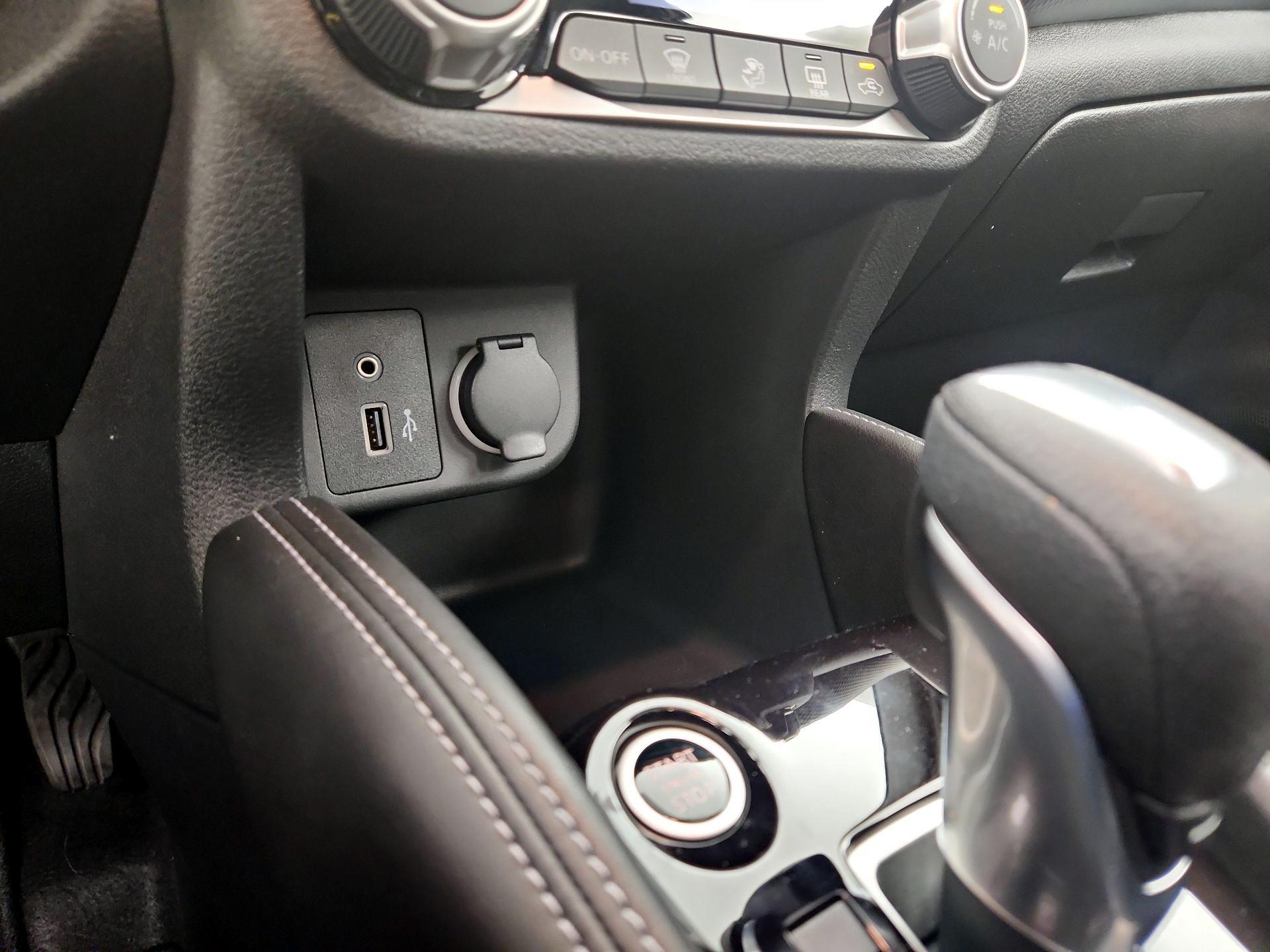Thumbnail: 2020 Nissan Kicks - 17