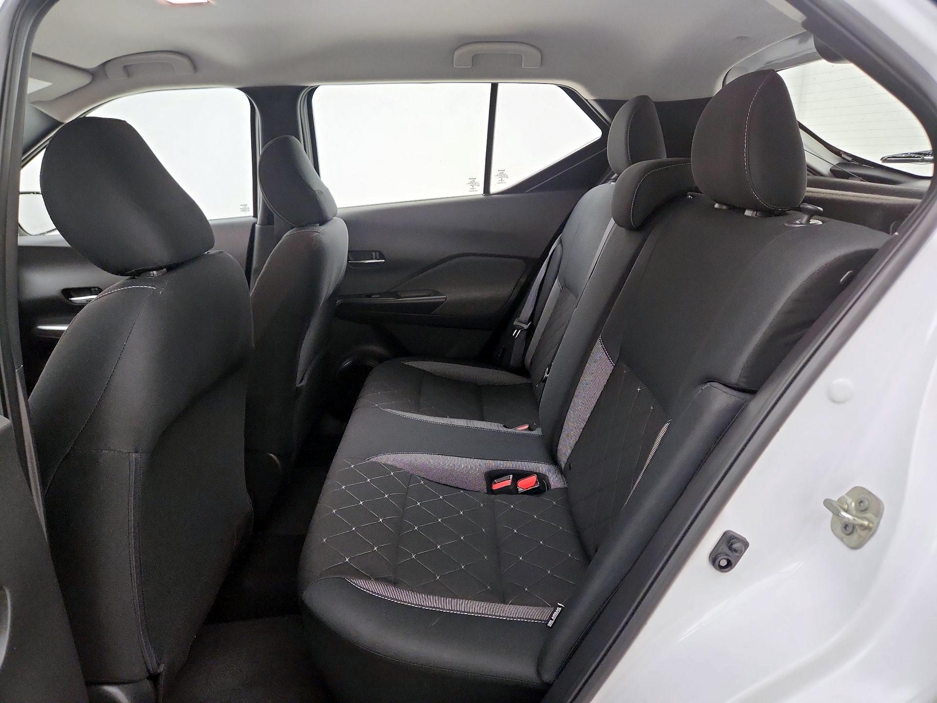 Thumbnail: 2020 Nissan Kicks - 18