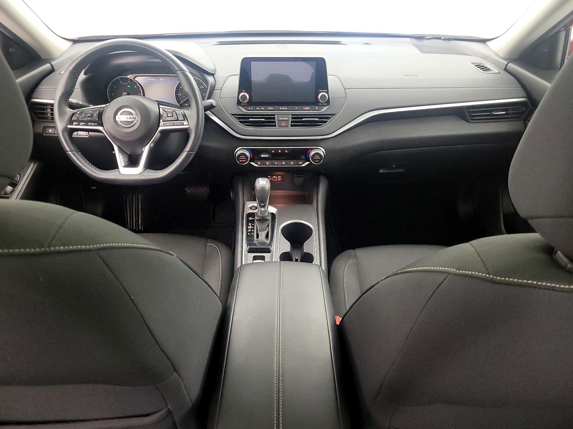 Thumbnail: 2019 Nissan Altima - 9