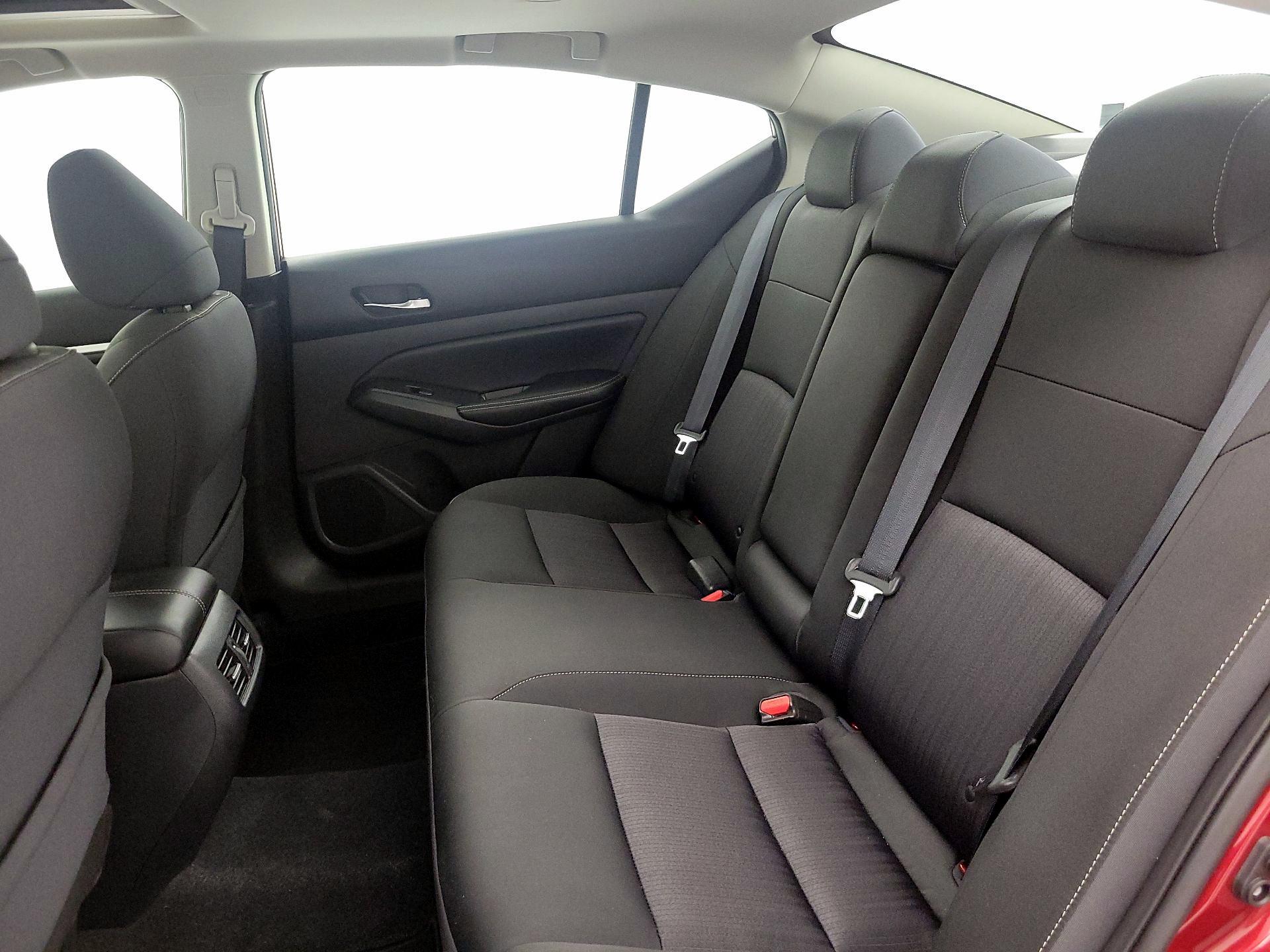 Thumbnail: 2019 Nissan Altima - 20