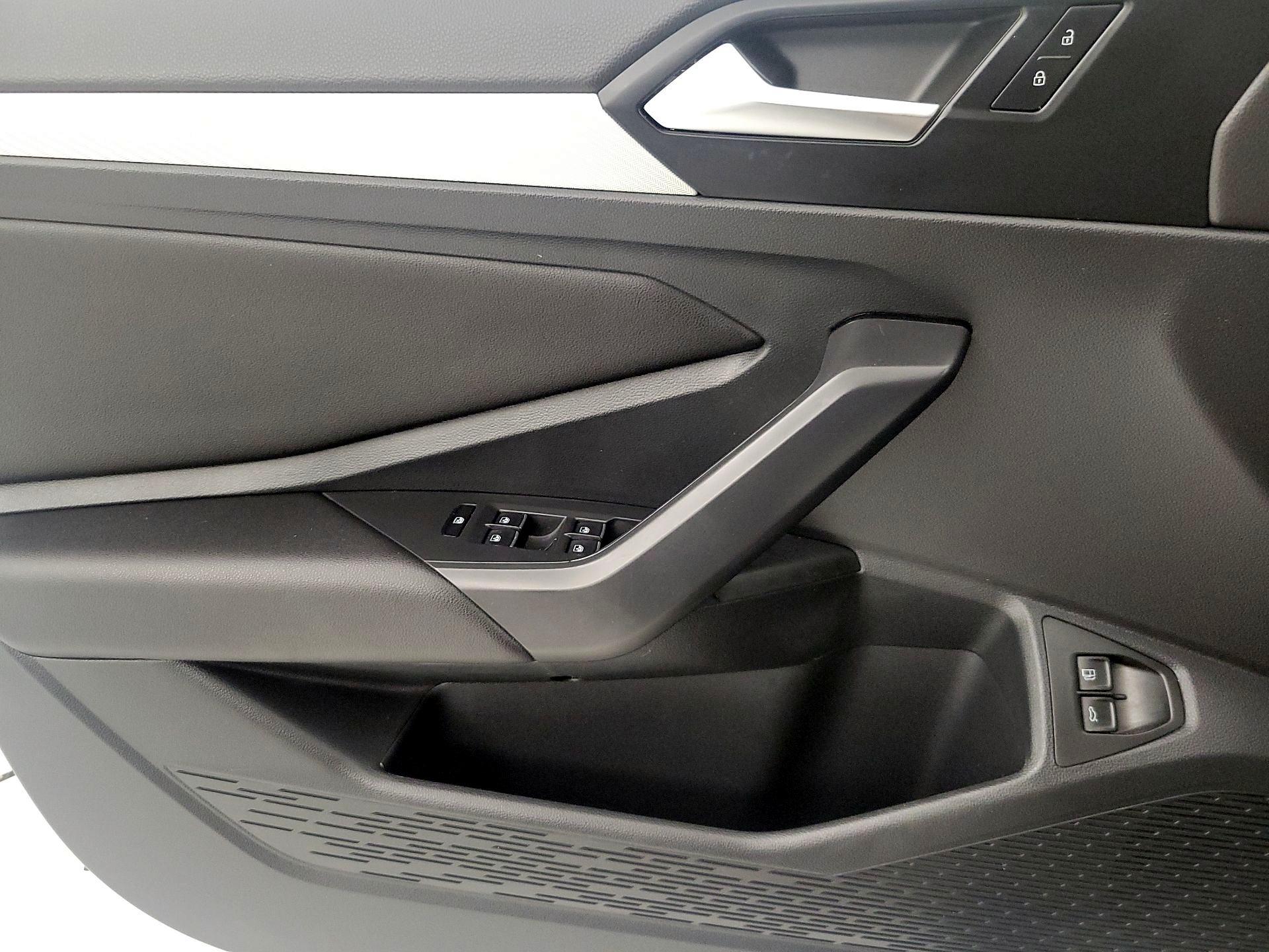 Thumbnail: 2021 Volkswagen Jetta - 12