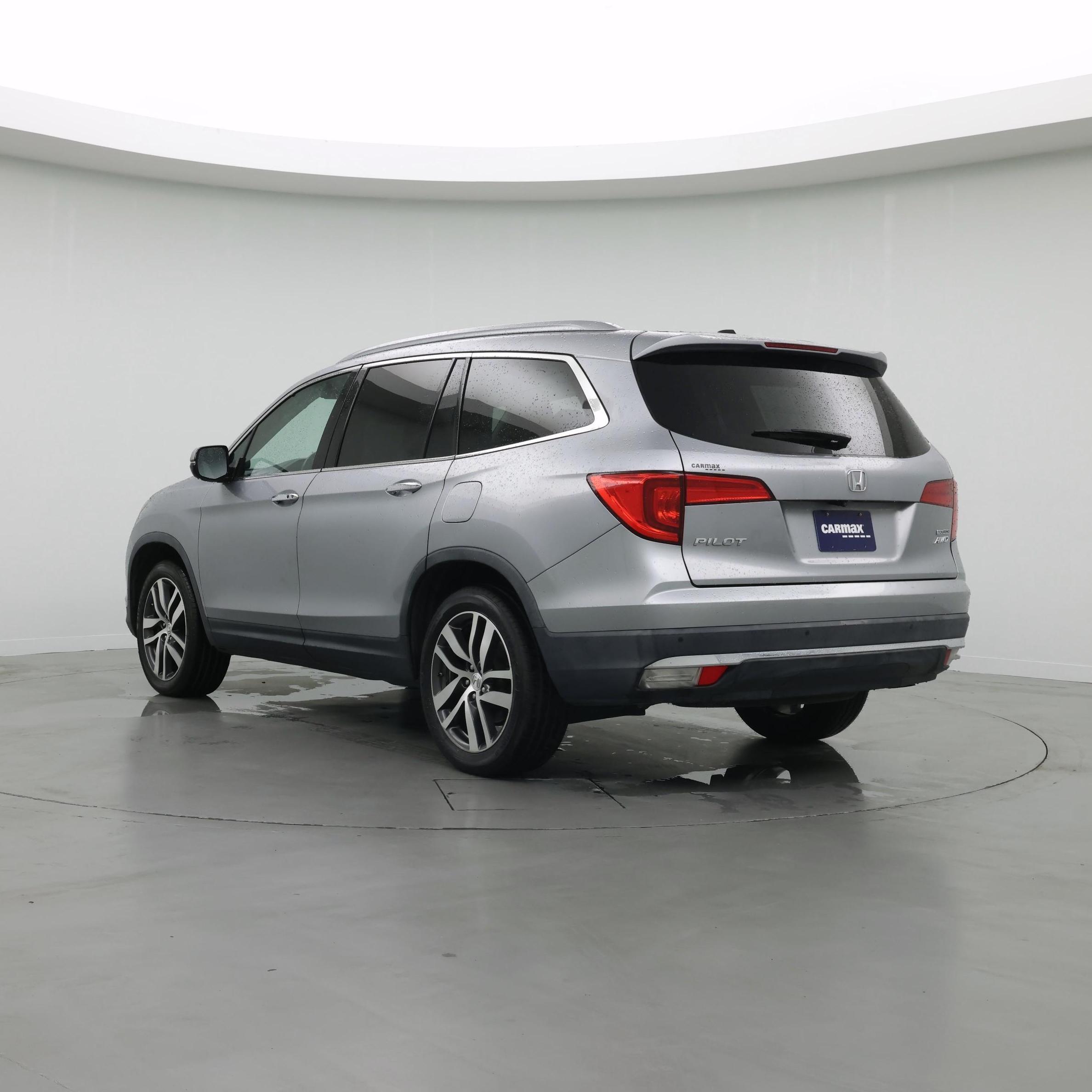 Thumbnail: 2017 Honda Pilot - 2