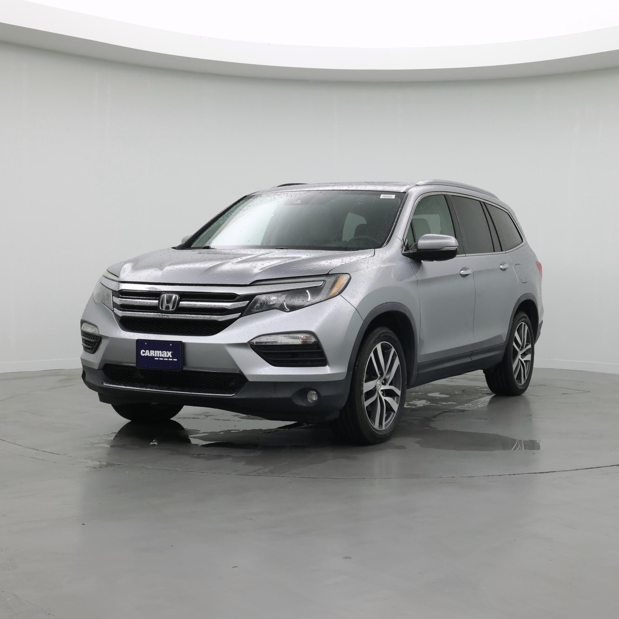 Thumbnail: 2017 Honda Pilot - 4