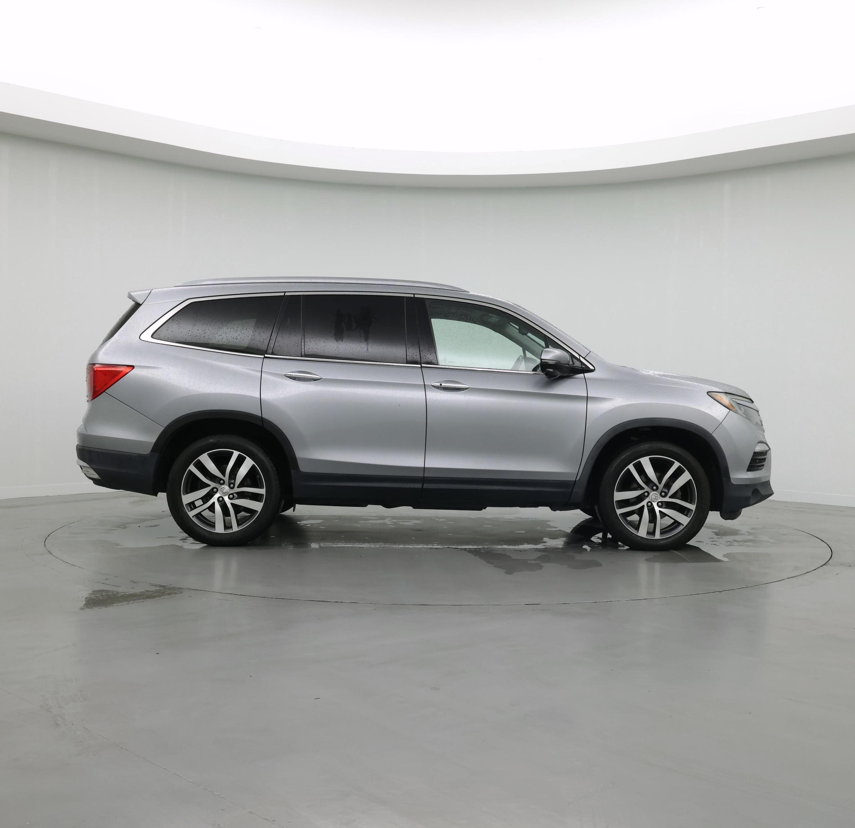 Thumbnail: 2017 Honda Pilot - 7
