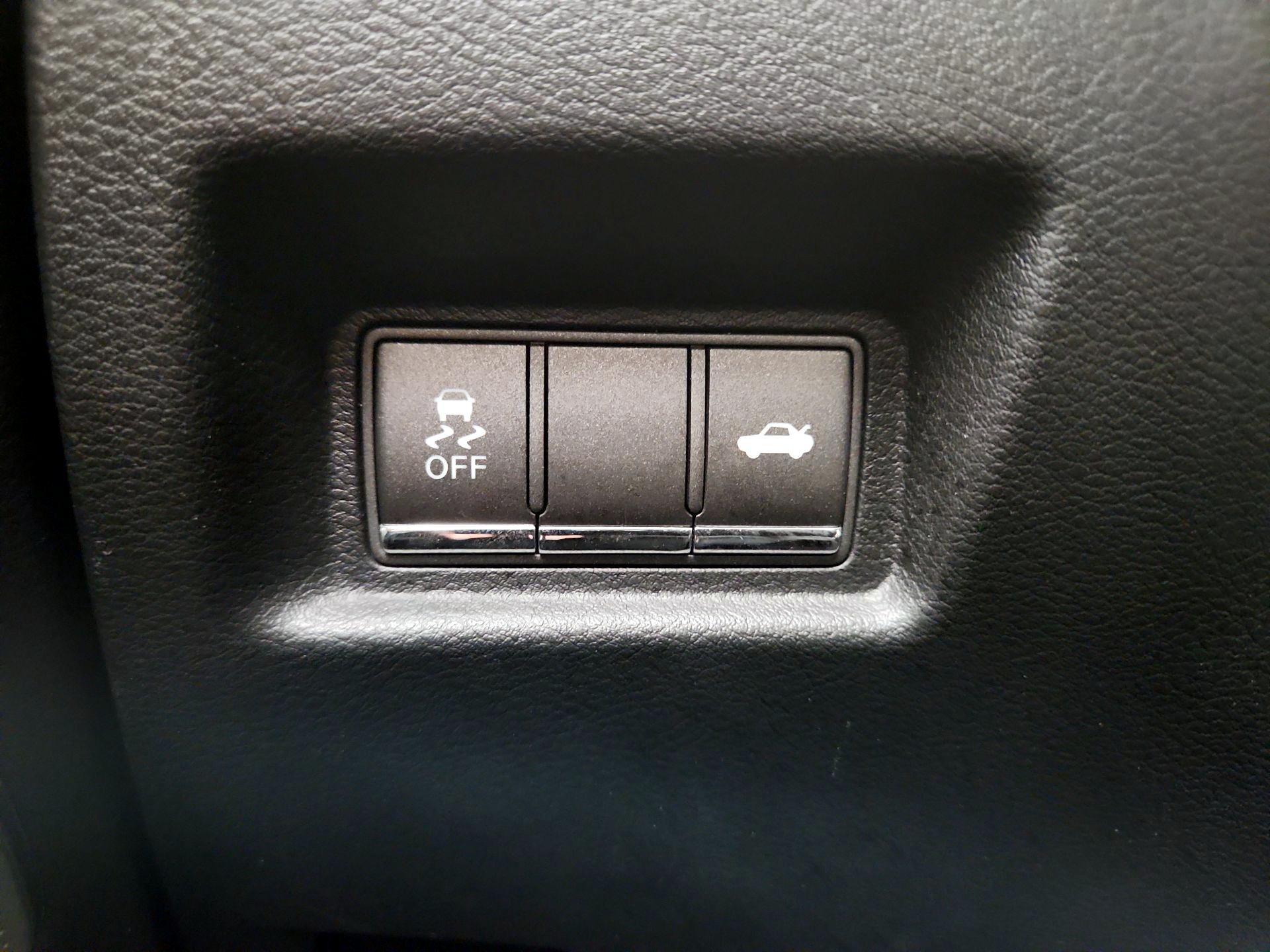 Thumbnail: 2018 INFINITI Q60 - 13