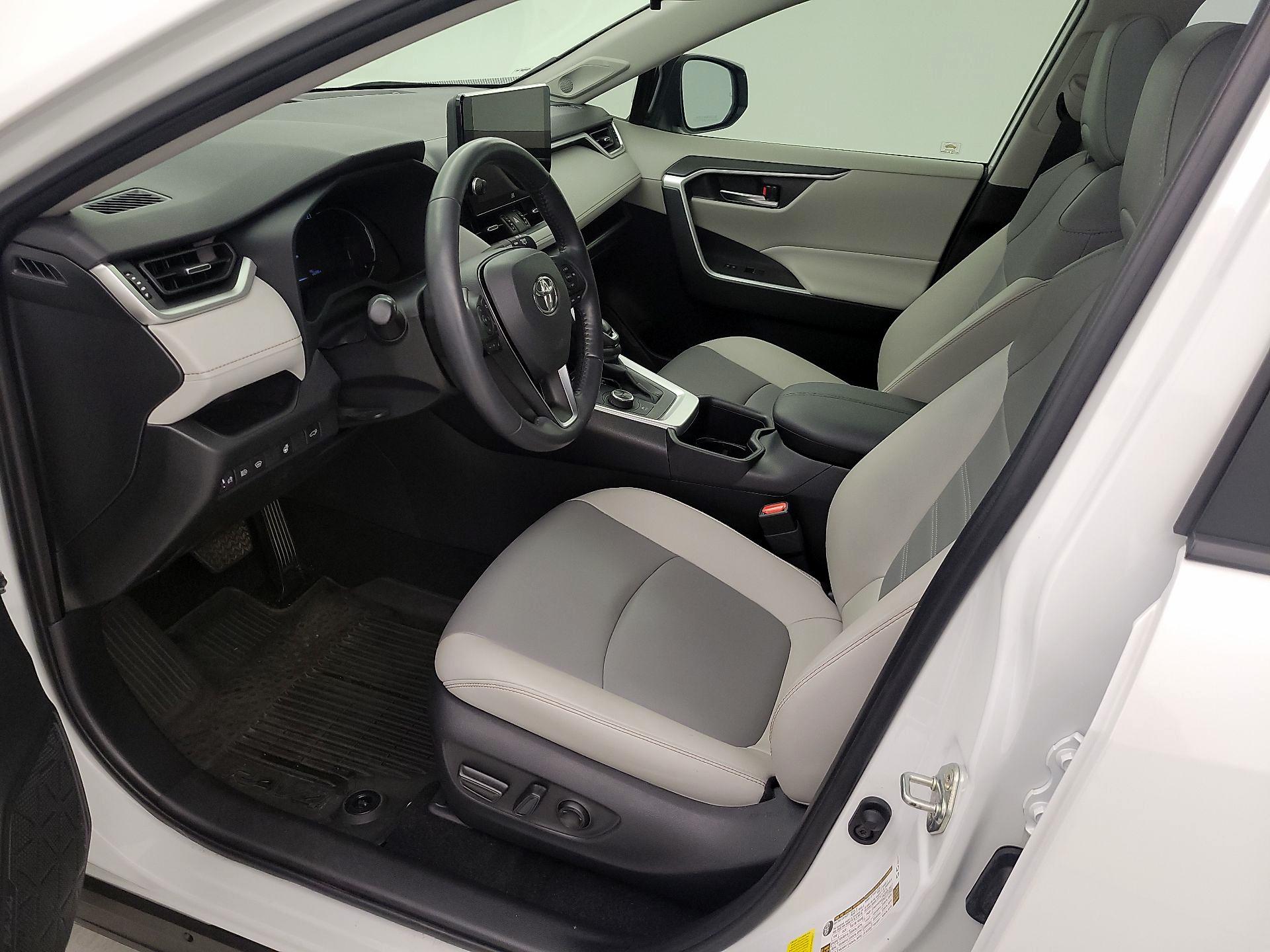 Thumbnail: 2024 Toyota RAV4 - 11