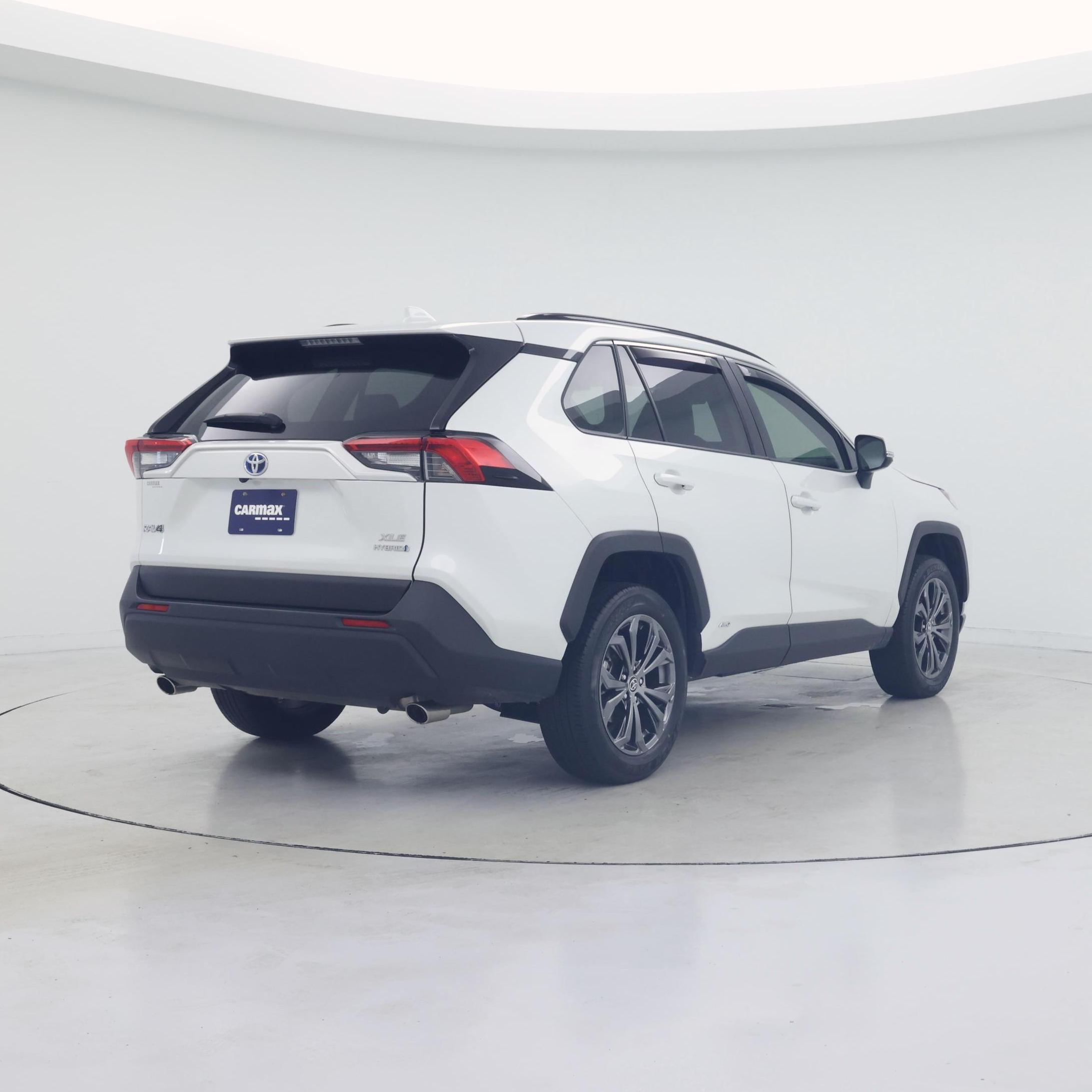 Thumbnail: 2024 Toyota RAV4 - 8