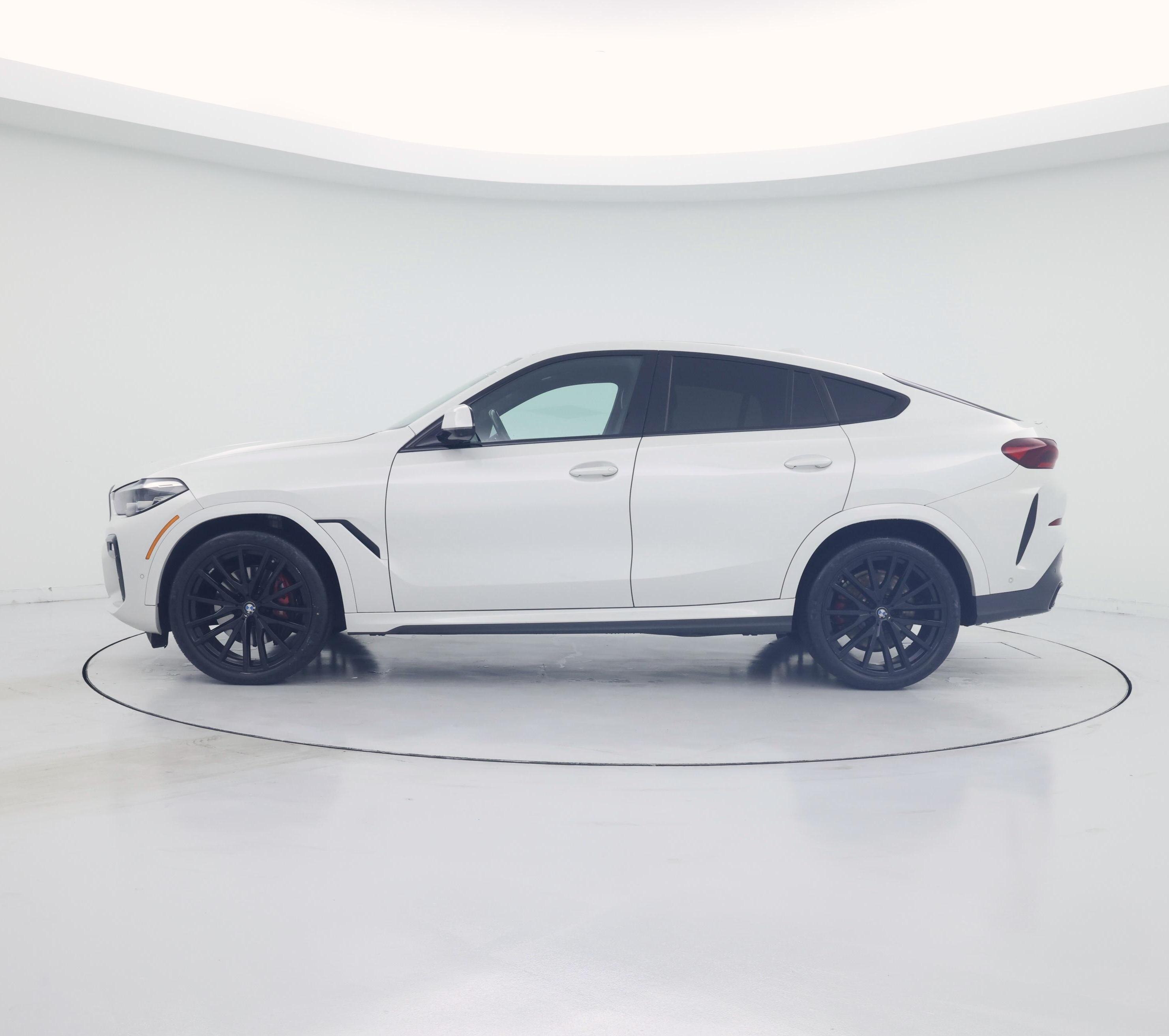 Thumbnail: 2021 BMW X6 - 3