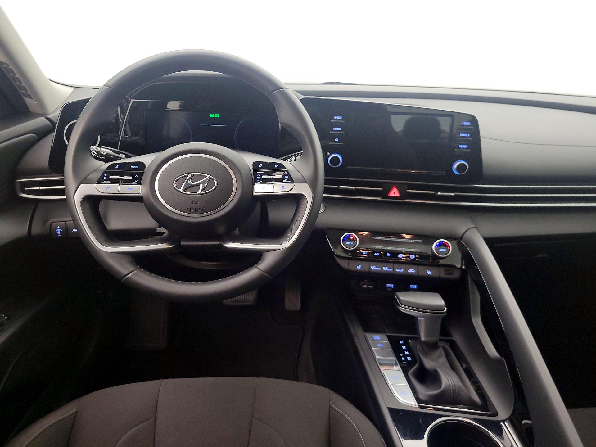 Thumbnail: 2021 Hyundai Elantra - 10