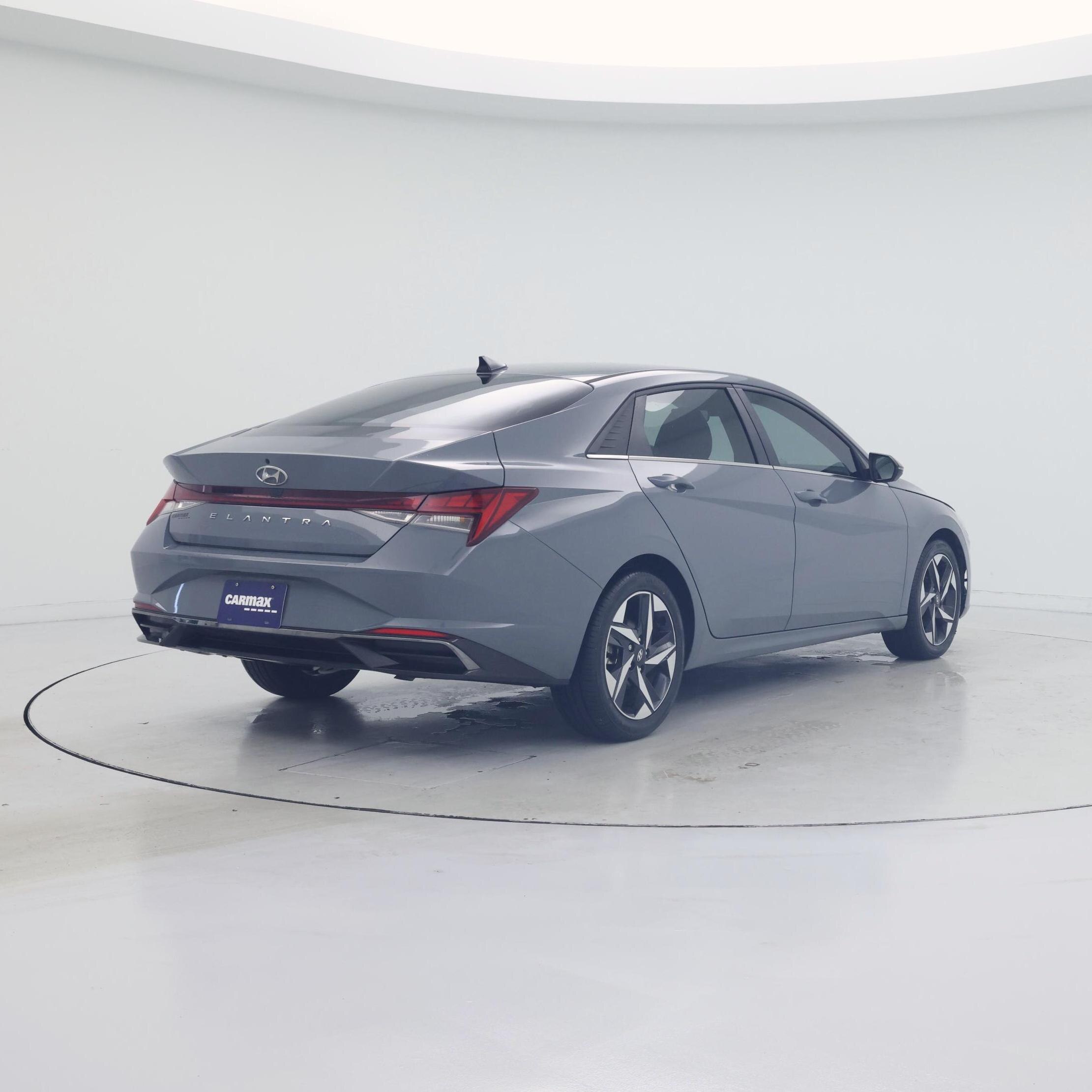 Thumbnail: 2021 Hyundai Elantra - 8