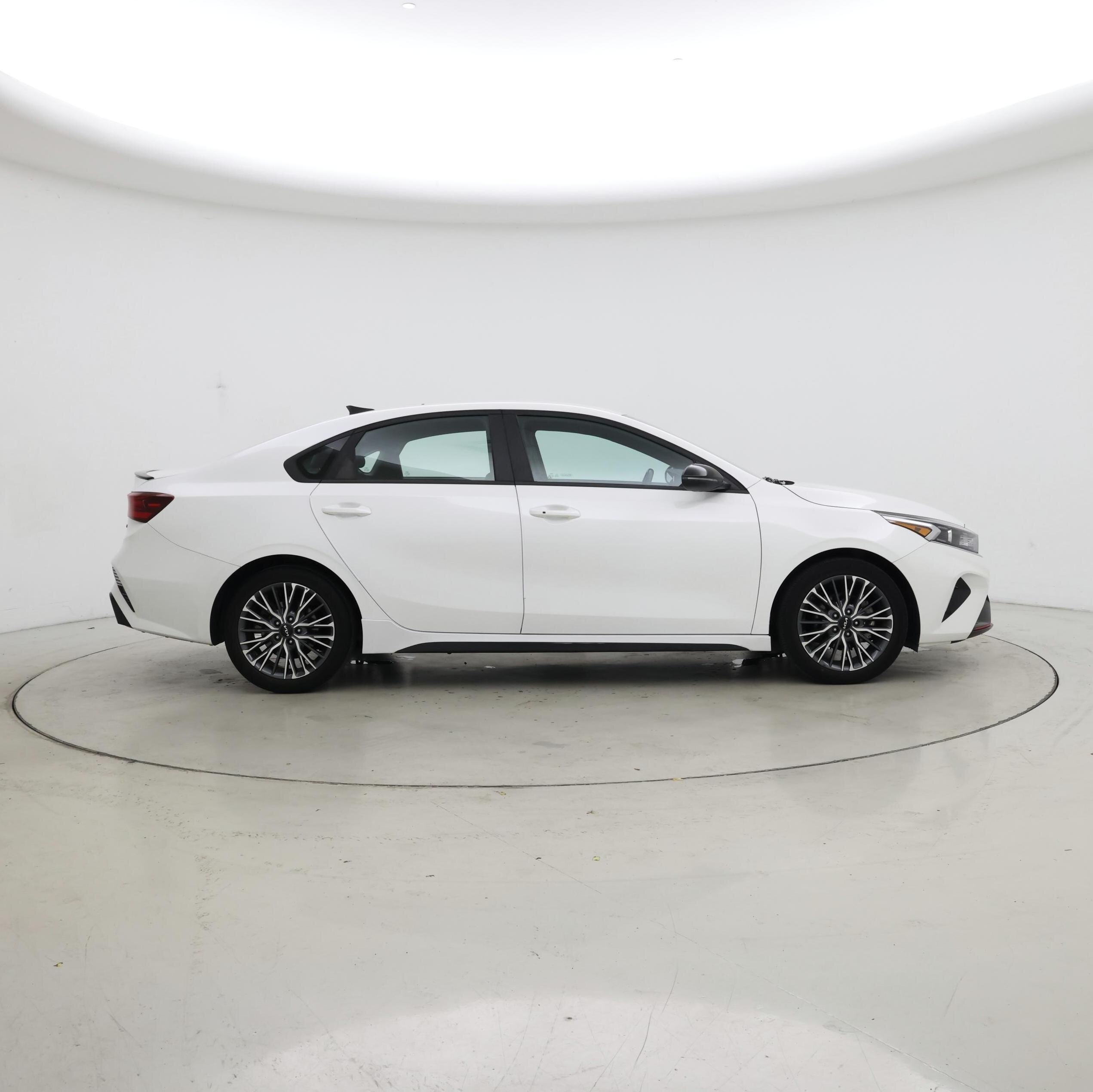 Thumbnail: 2024 Kia Forte - 7