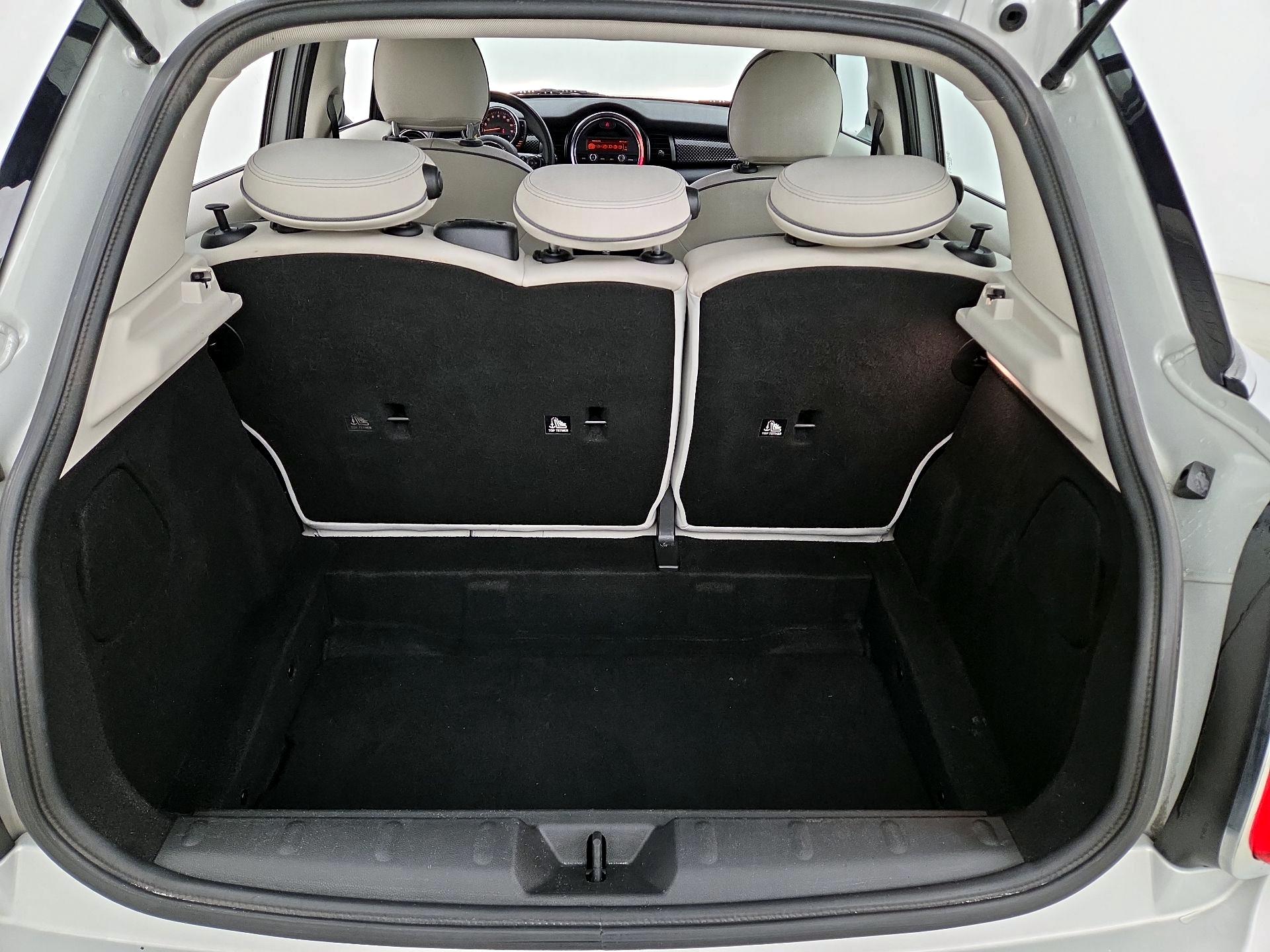 Thumbnail: 2015 MINI Cooper Hardtop - 20