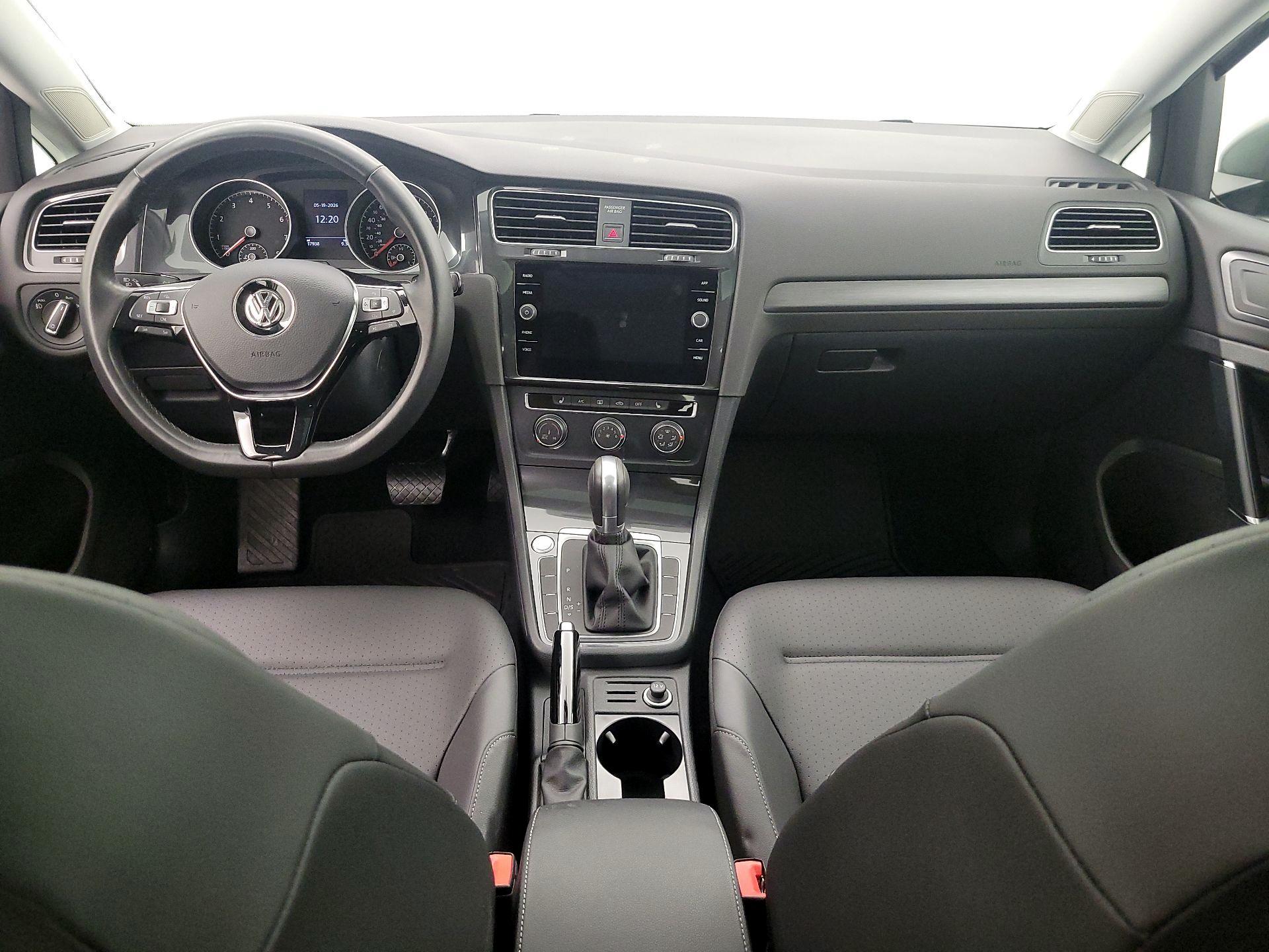 Thumbnail: 2018 Volkswagen Golf - 9