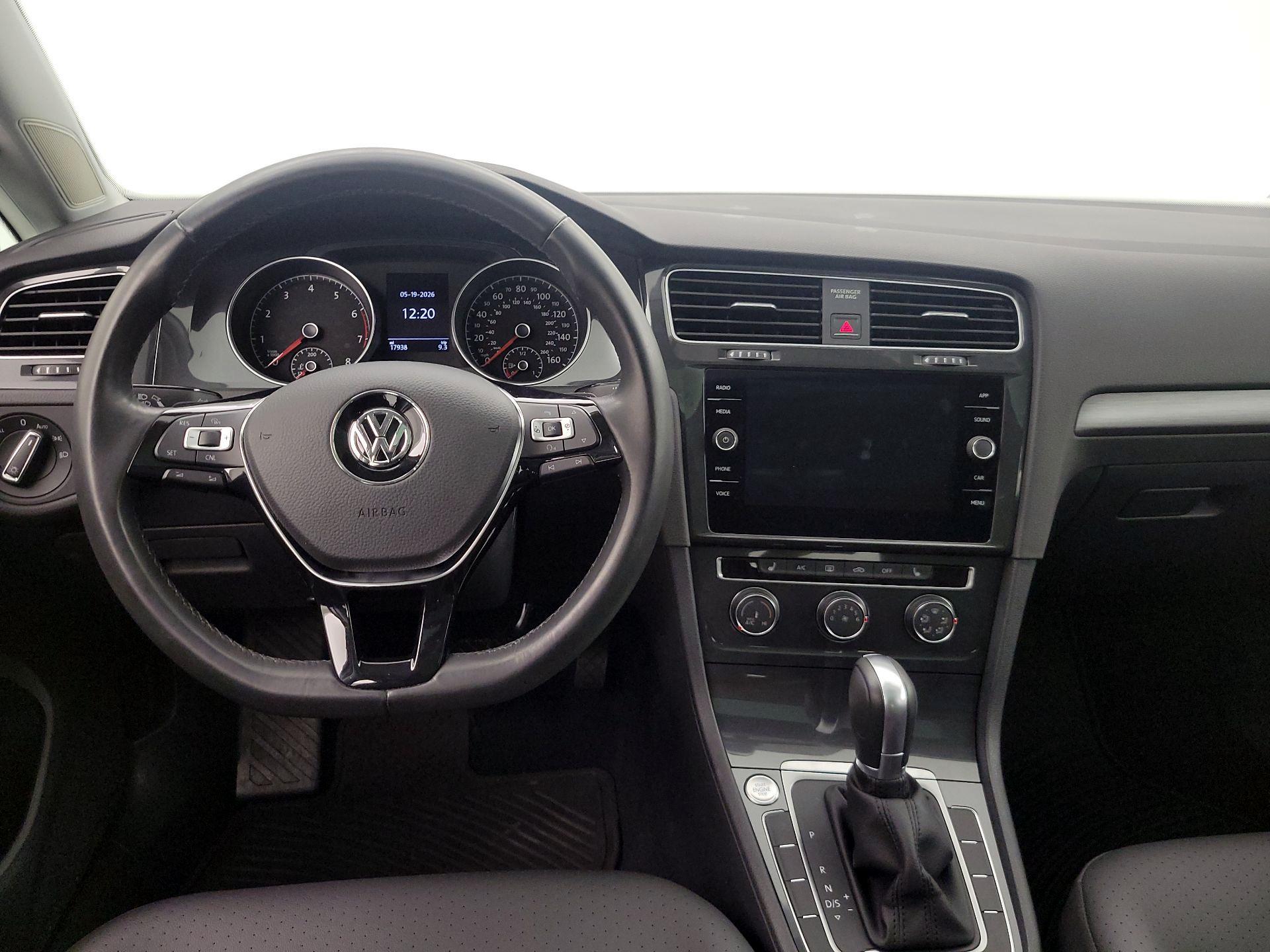 Thumbnail: 2018 Volkswagen Golf - 10