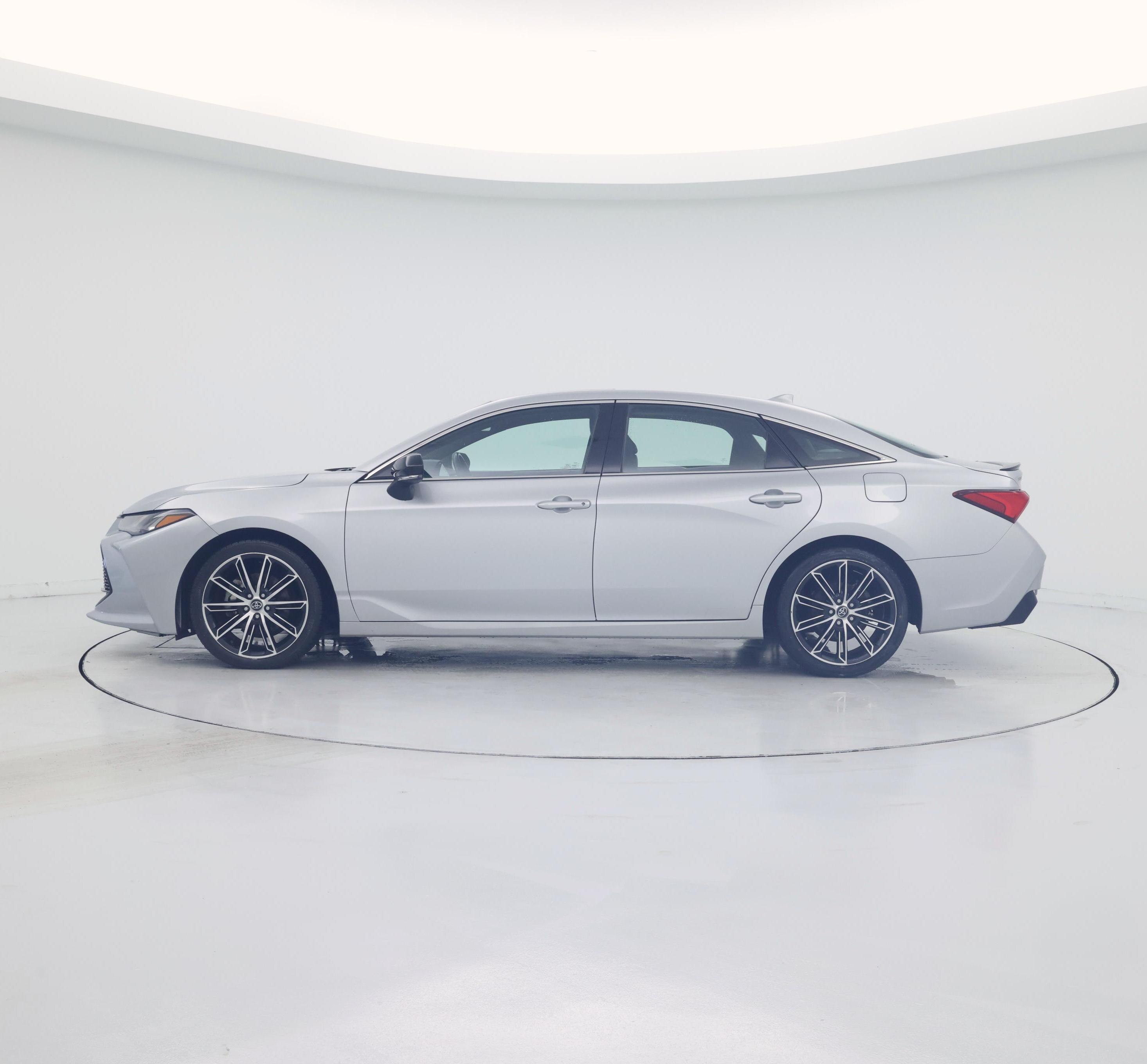 Thumbnail: 2019 Toyota Avalon - 3