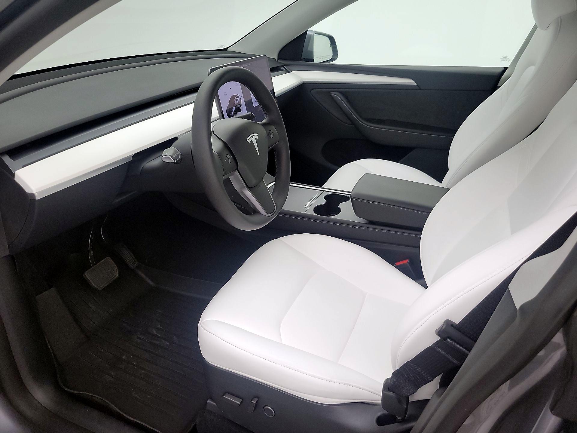 Thumbnail: 2025 Tesla Model Y - 11