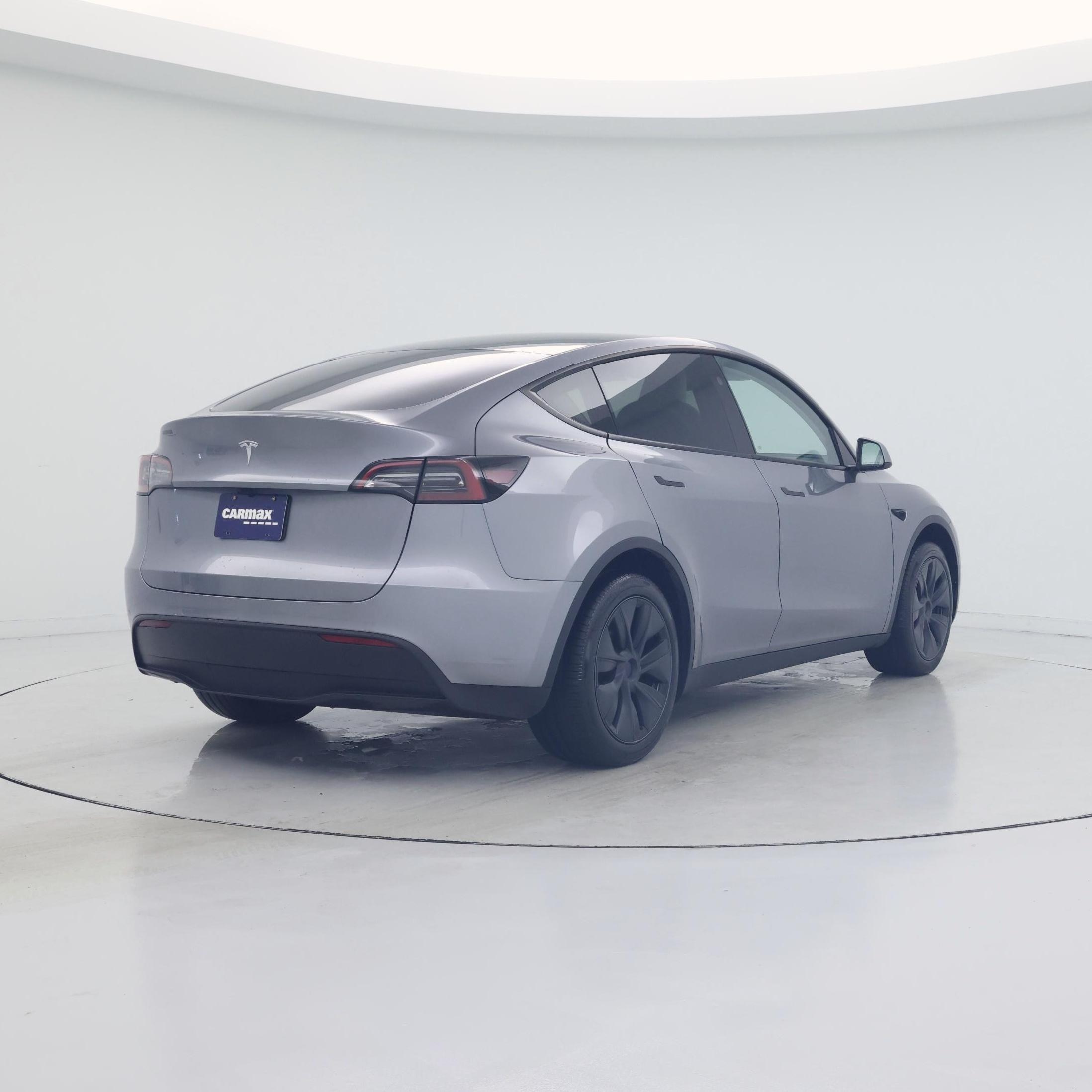 Thumbnail: 2025 Tesla Model Y - 8
