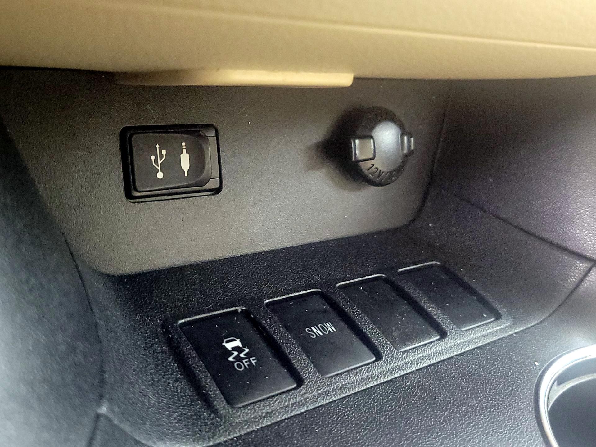 Thumbnail: 2015 Toyota Highlander - 19