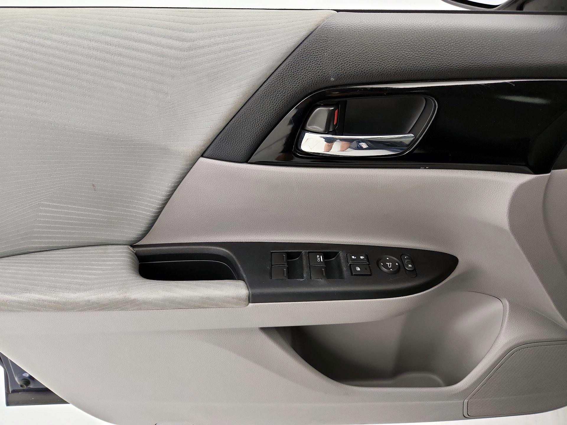 Thumbnail: 2016 Honda Accord - 12