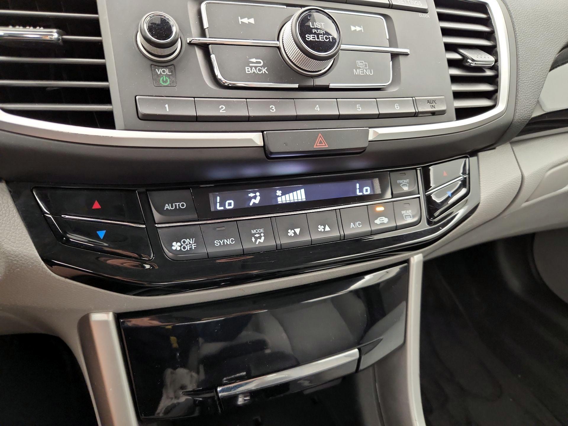 Thumbnail: 2016 Honda Accord - 16