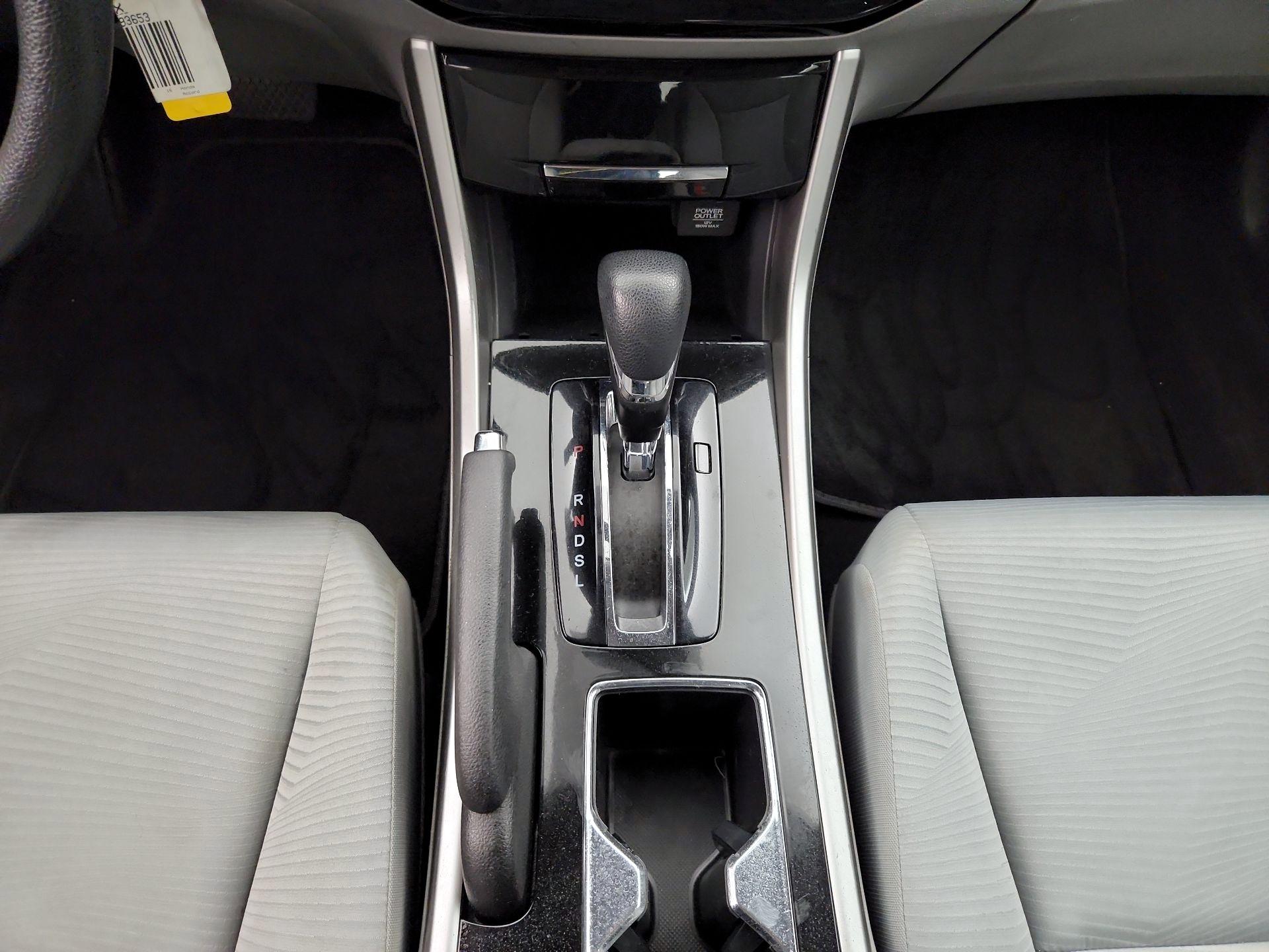 Thumbnail: 2016 Honda Accord - 17