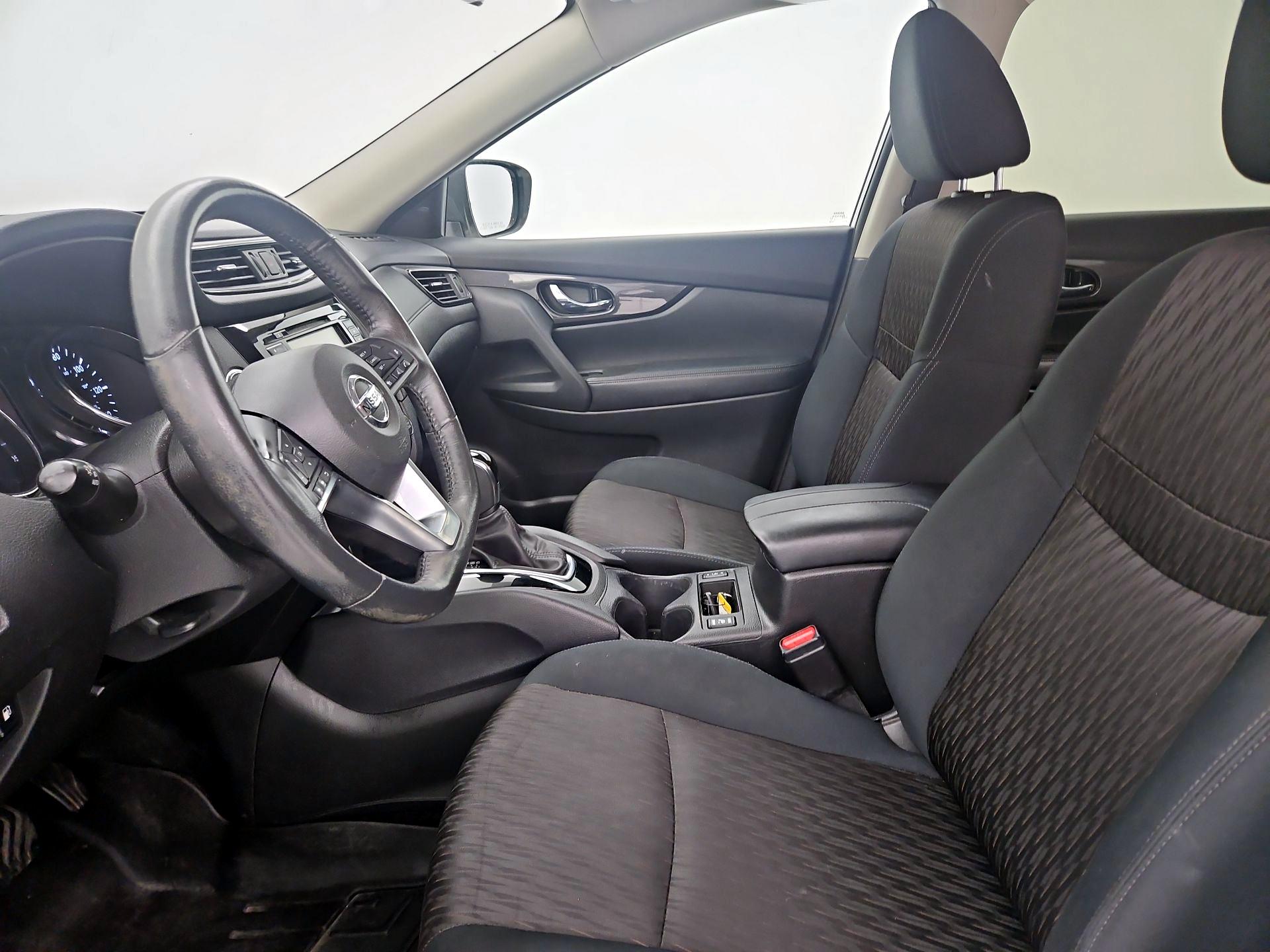 Thumbnail: 2018 Nissan Rogue - 9