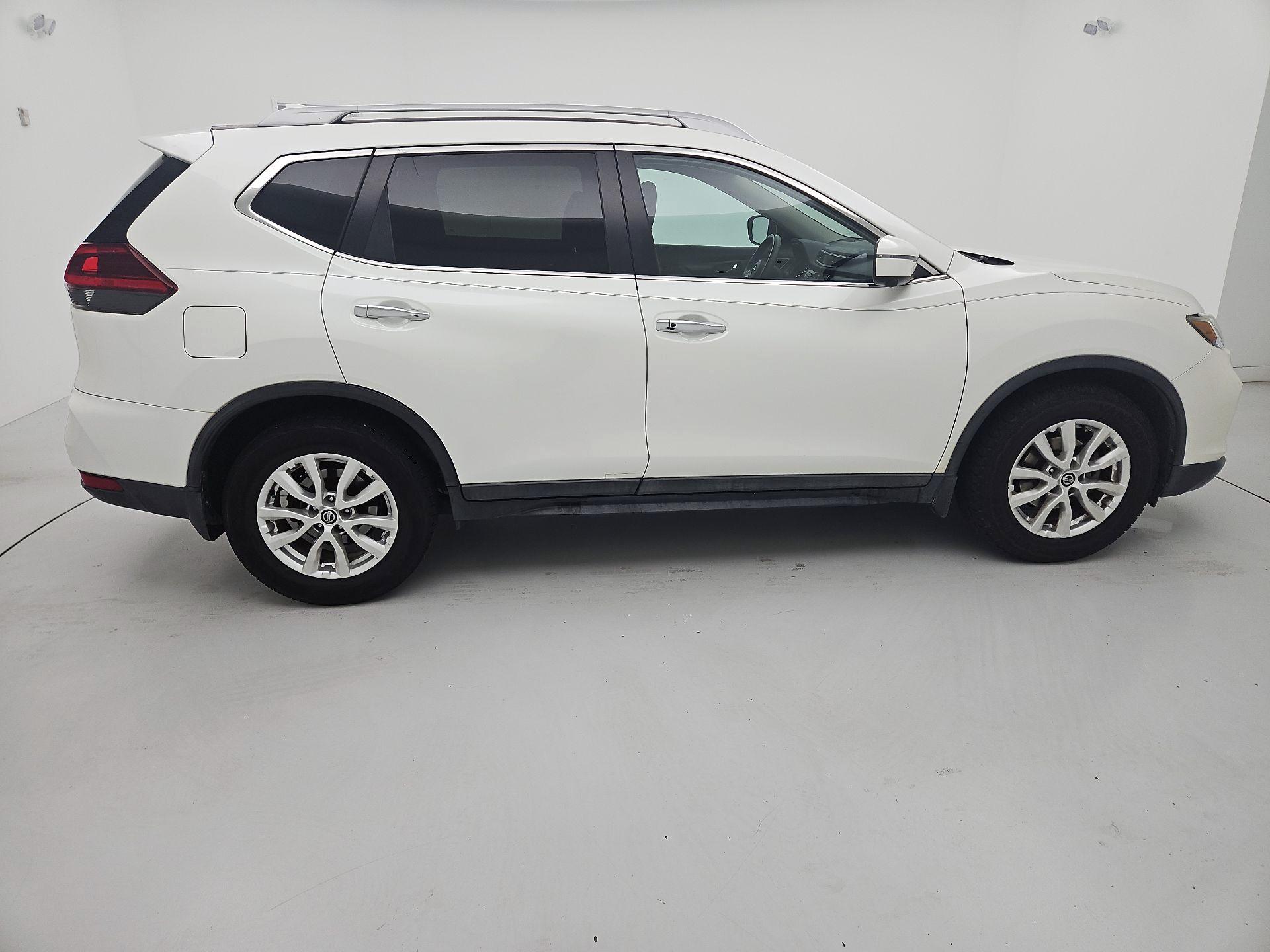 Thumbnail: 2018 Nissan Rogue - 4