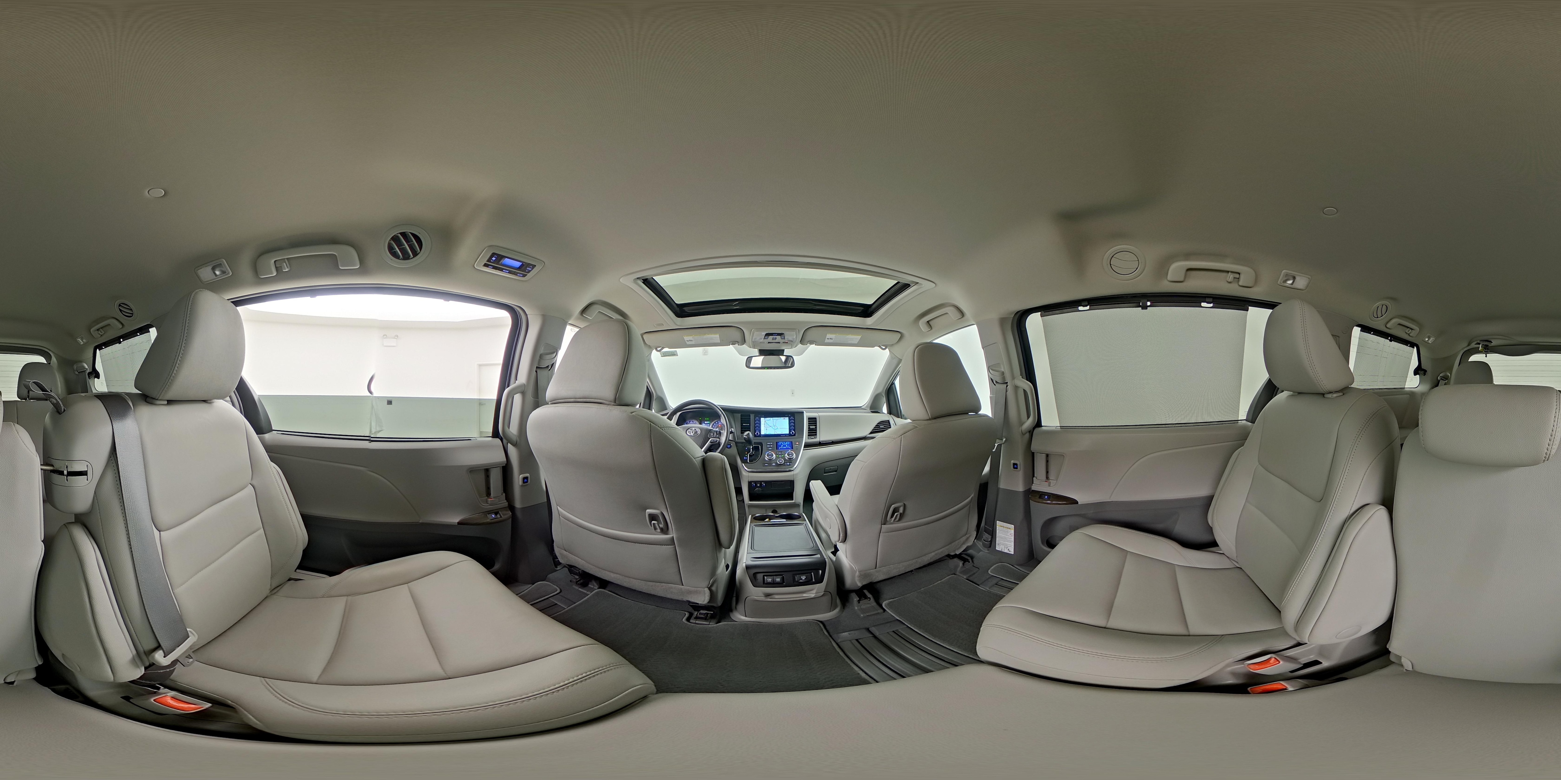 2019 Toyota Sienna XLE - Photo 29