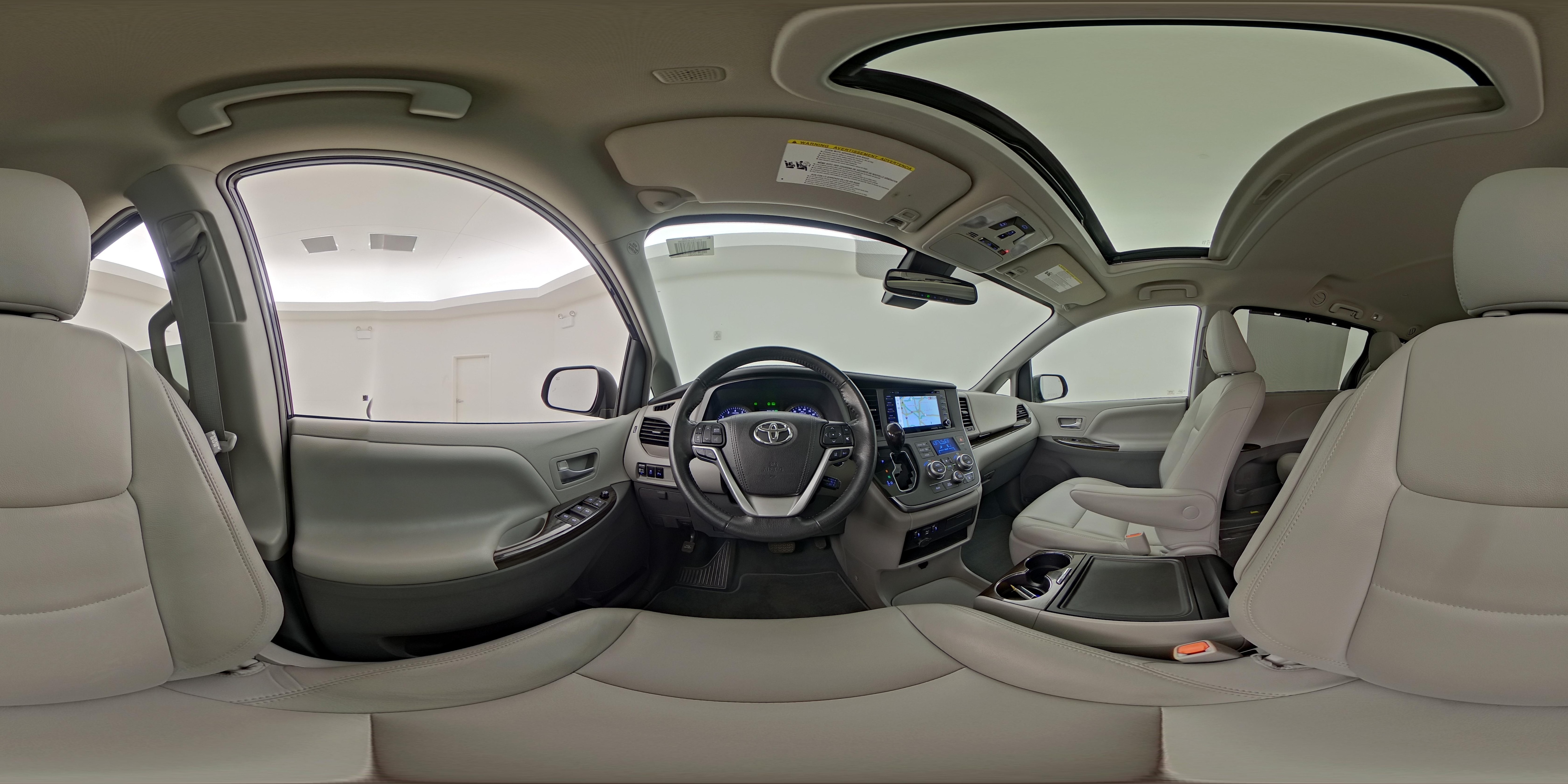 2019 Toyota Sienna XLE - Photo 30