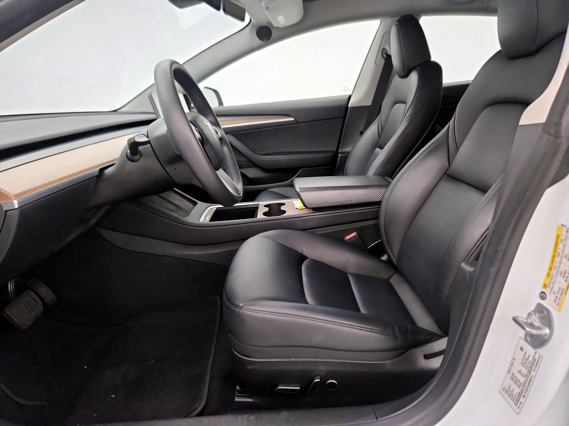 Thumbnail: 2023 Tesla Model 3 - 11